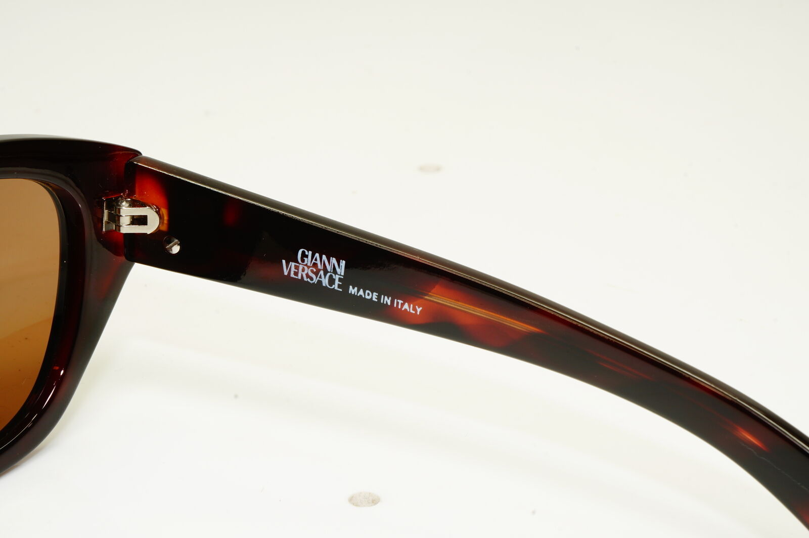 Gianni Versace 1996 Womens Vintage Gold Brown Sunglasses MOD 462 COL 900