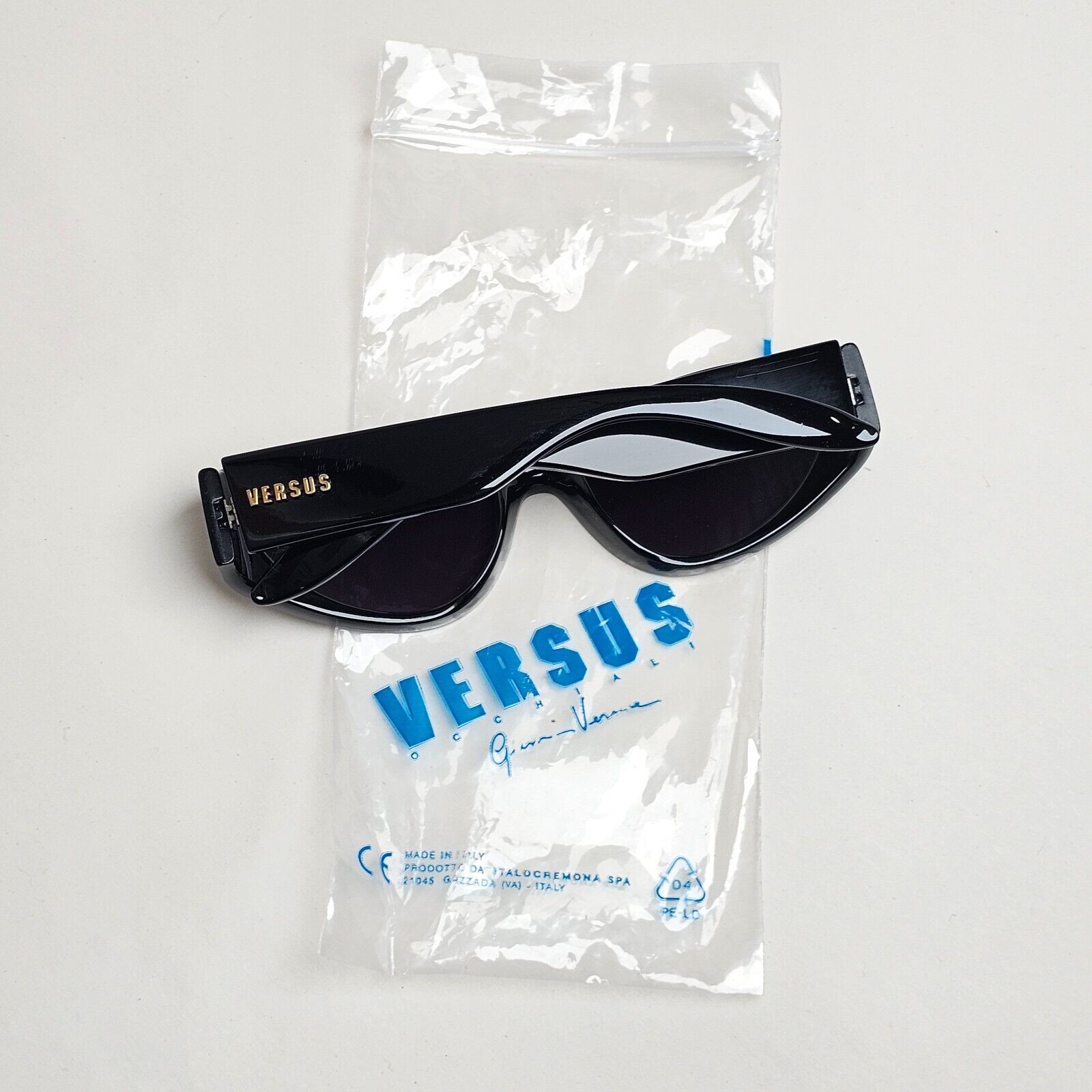 Versus Sunglasses 1996 by Gianni Versace Vintage Black Grey MOD E01 COL 852