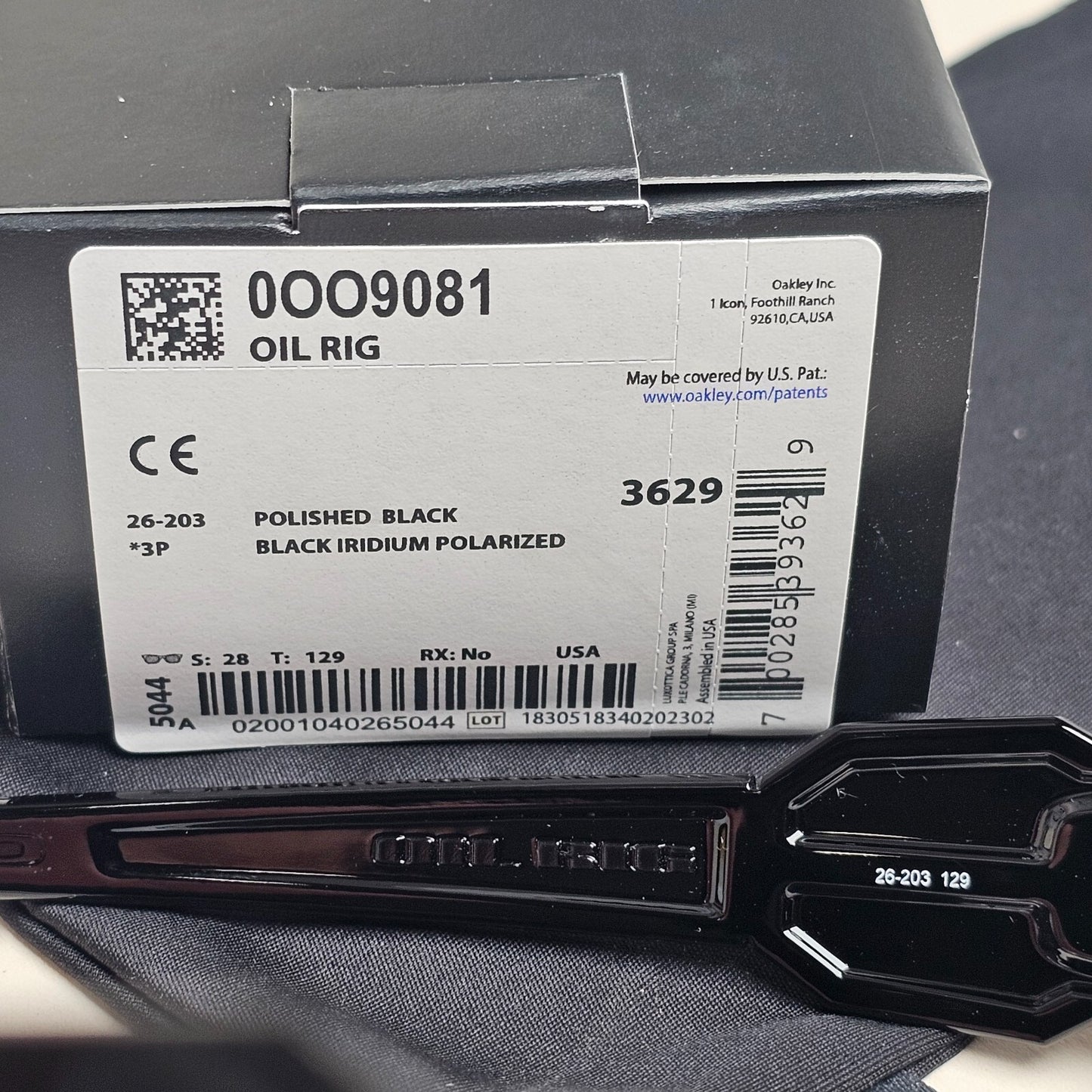 Oakley Sunglasses Polarized Oil Rig Black Polished Iridium Glossy OO 9081 26-203