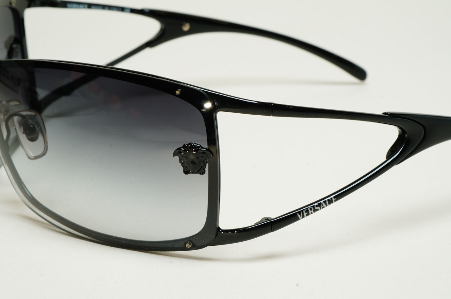 Versace Sunglasses 2006 Vintage Black Medusa Shield MOD 2048 1009/8G 200225
