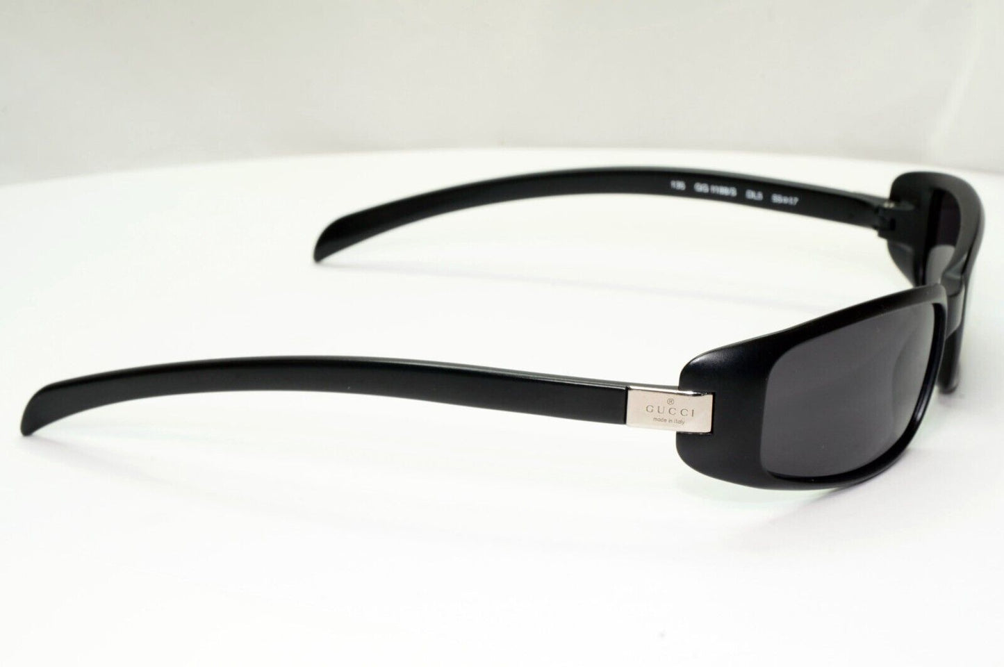 Gucci 1998 Vintage Sunglasses Black Matte Wrap Rectangle GG 1188/S DL5 301024
