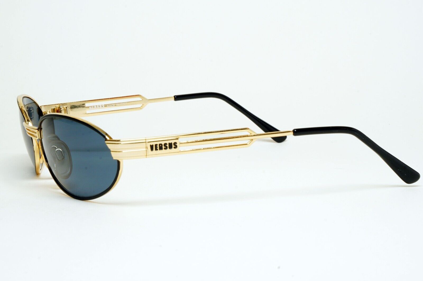 Versus Sunglasses 1996 by Gianni Versace Vintage Gold Oval Grey MOD F34 COL 09M