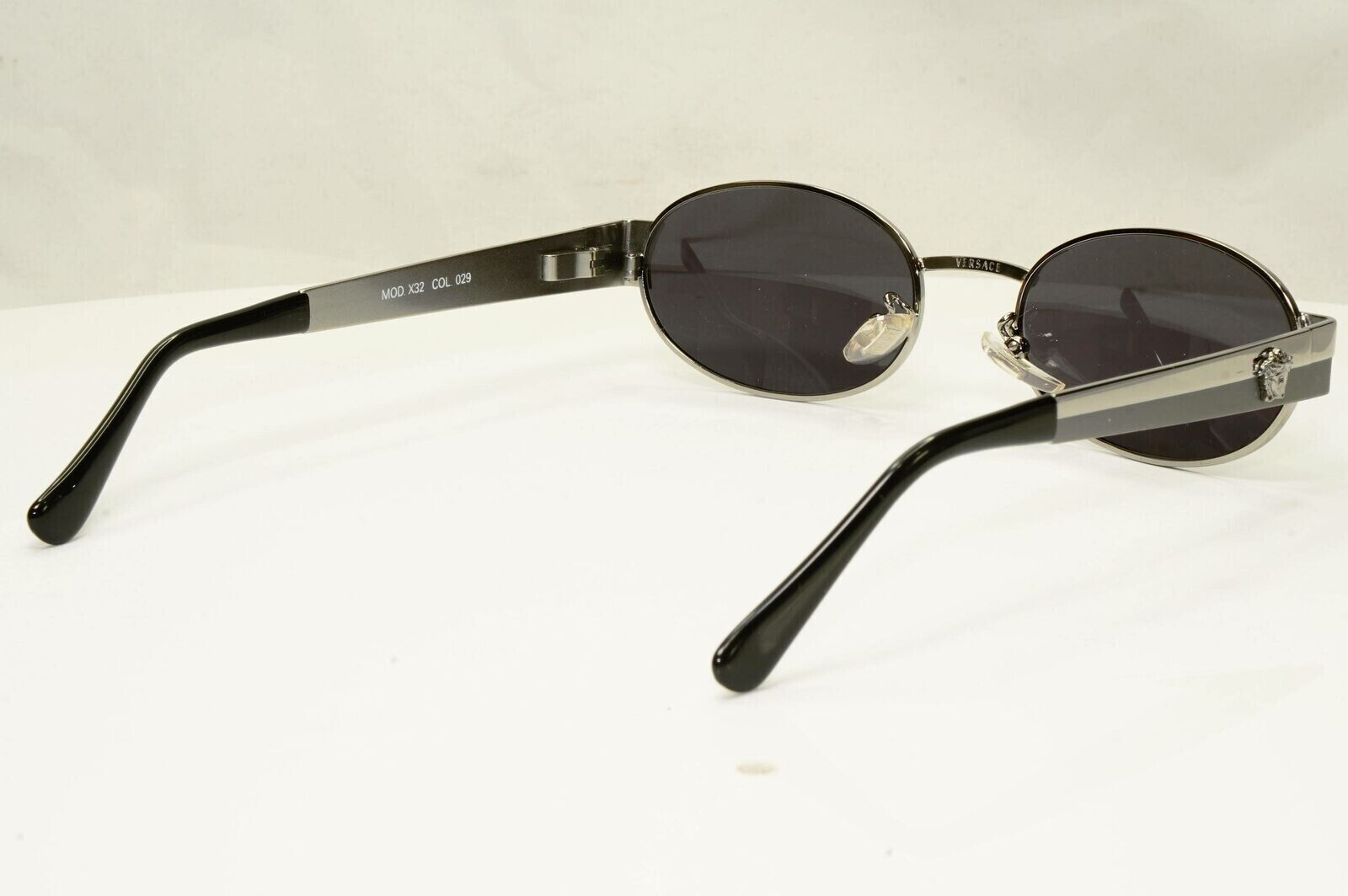 Gianni Versace 1996 Vintage Silver Medusa Oval Metal Sunglasses MOD X32 COL 029