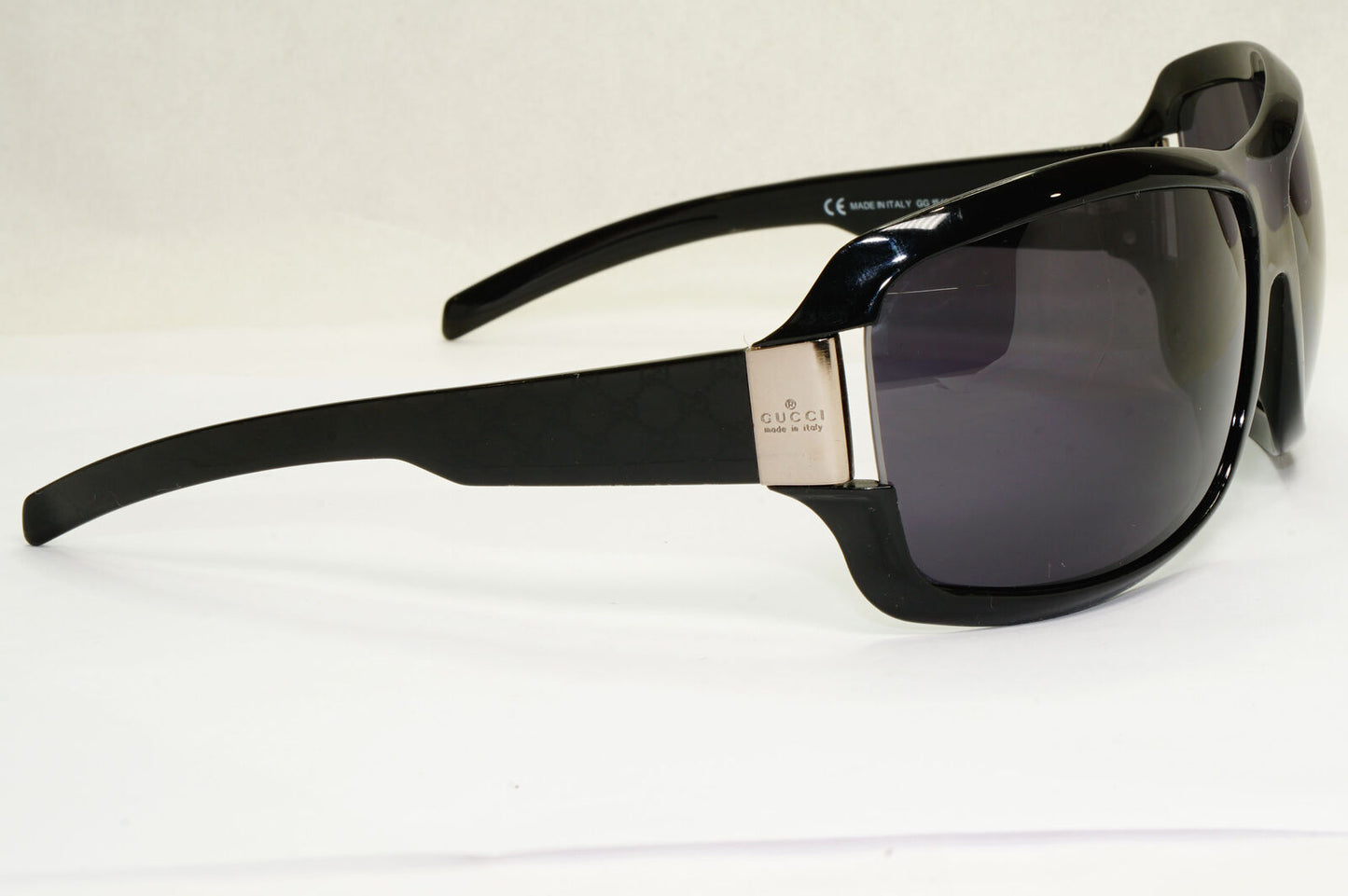 Gucci Sunglasses 2005 Monogram Black Oversized Wrap GG 1546/S BKKR7 180224