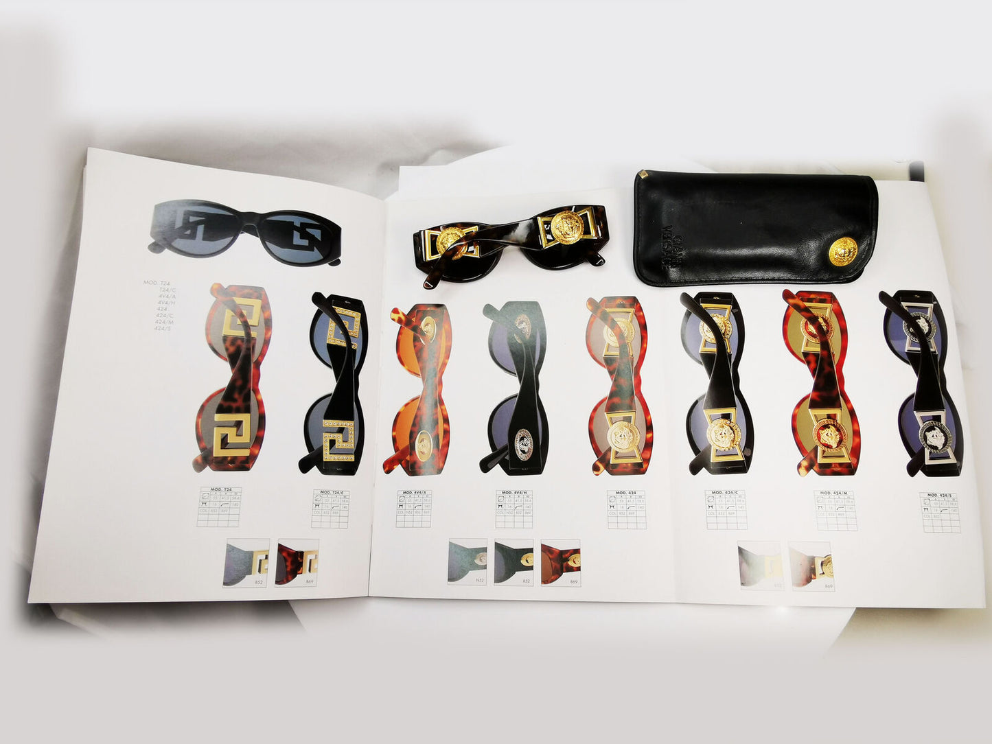 Gianni Versace 1993 Tortoisehell Sunglasses Gold Medusa Biggie MOD 424 COL 869OD