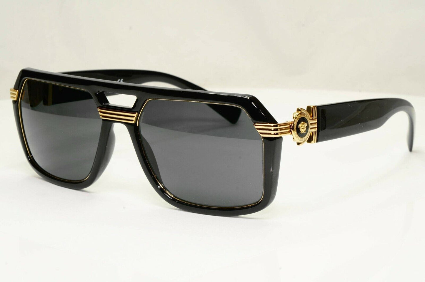 Authentic Versace Mens Black Gold Medusa Square Sunglasses 4399 GB1/87