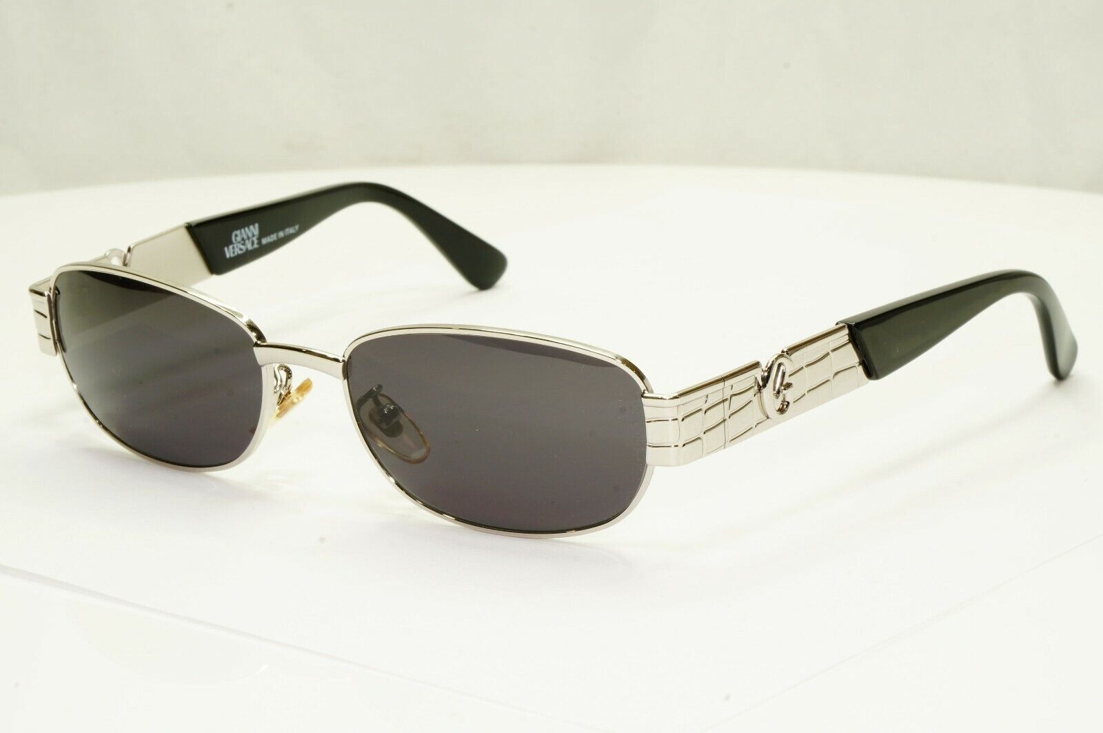 Gianni Versace 1996 Vintage Silver Rectangle Metal Sunglasses MOD S21 COL 26M
