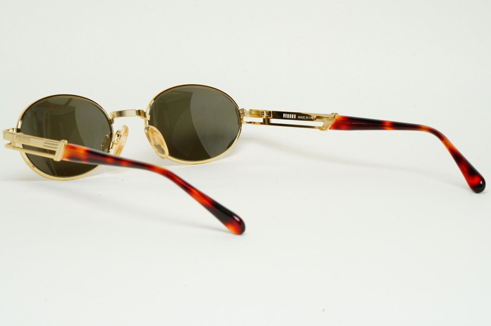 Versus Sunglasses 1996 by Gianni Versace Vintage Gold Oval MOD F22 COL 030