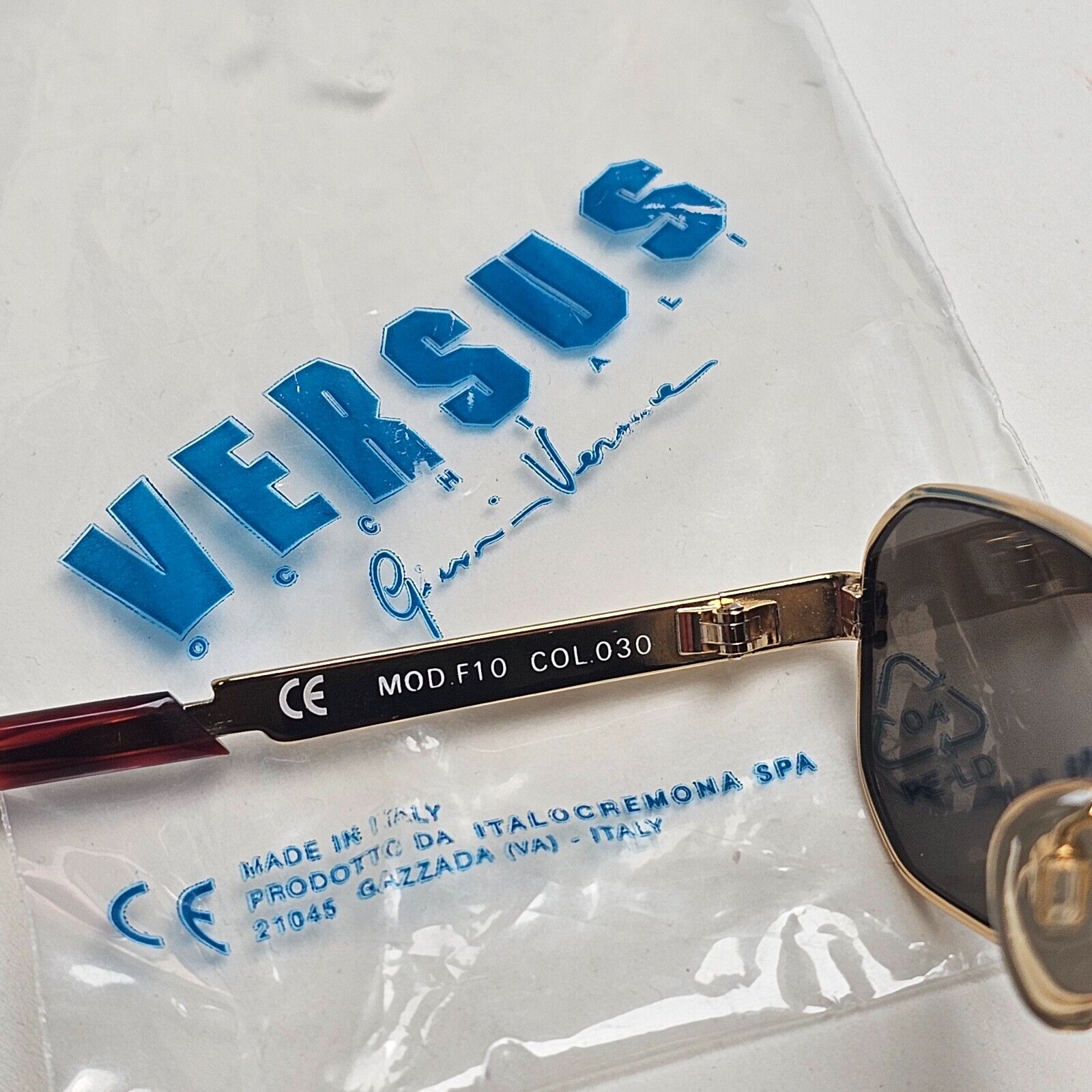 Versus Sunglasses 1996 by Gianni Versace Vintage Gold Rectangle MOD F10 COL 030