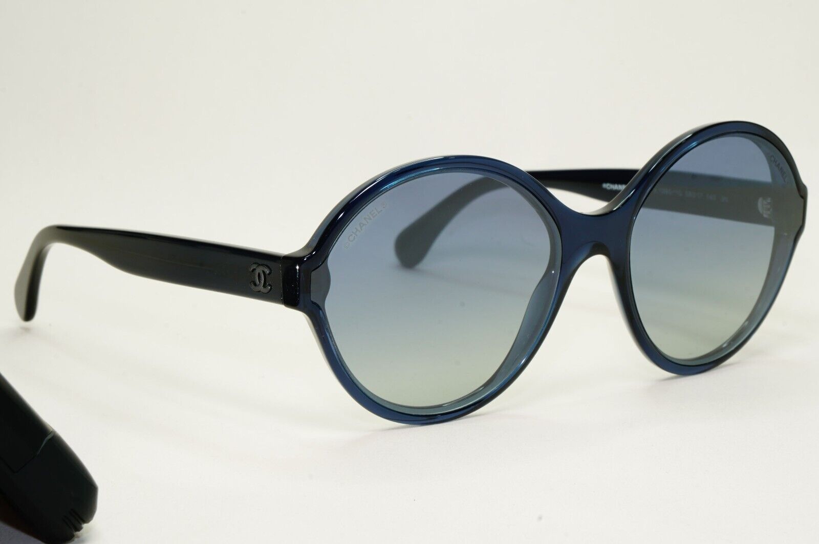Chanel Sunglasses Dark Blue Gradient Round 5387 c.1390/1G 58mm