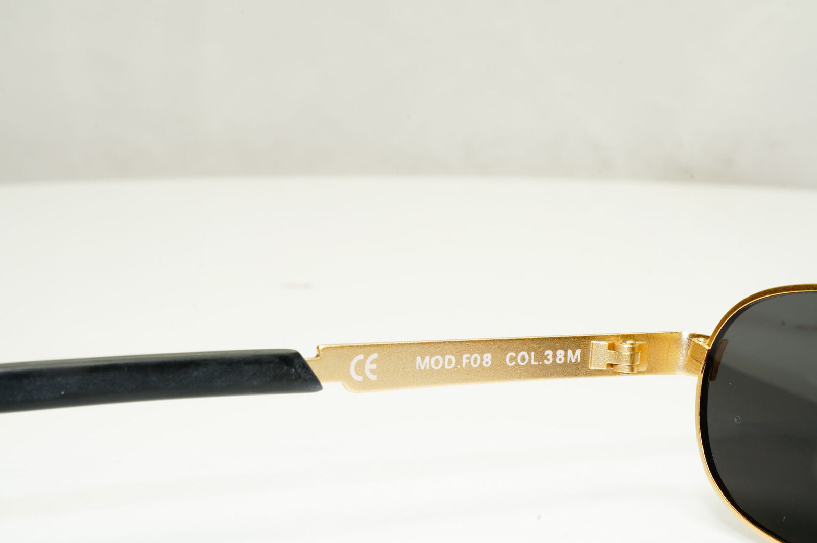 Versus 1996 by Gianni Versace Vintage Gold Black Sunglasses Oval MOD F08 COL 38M