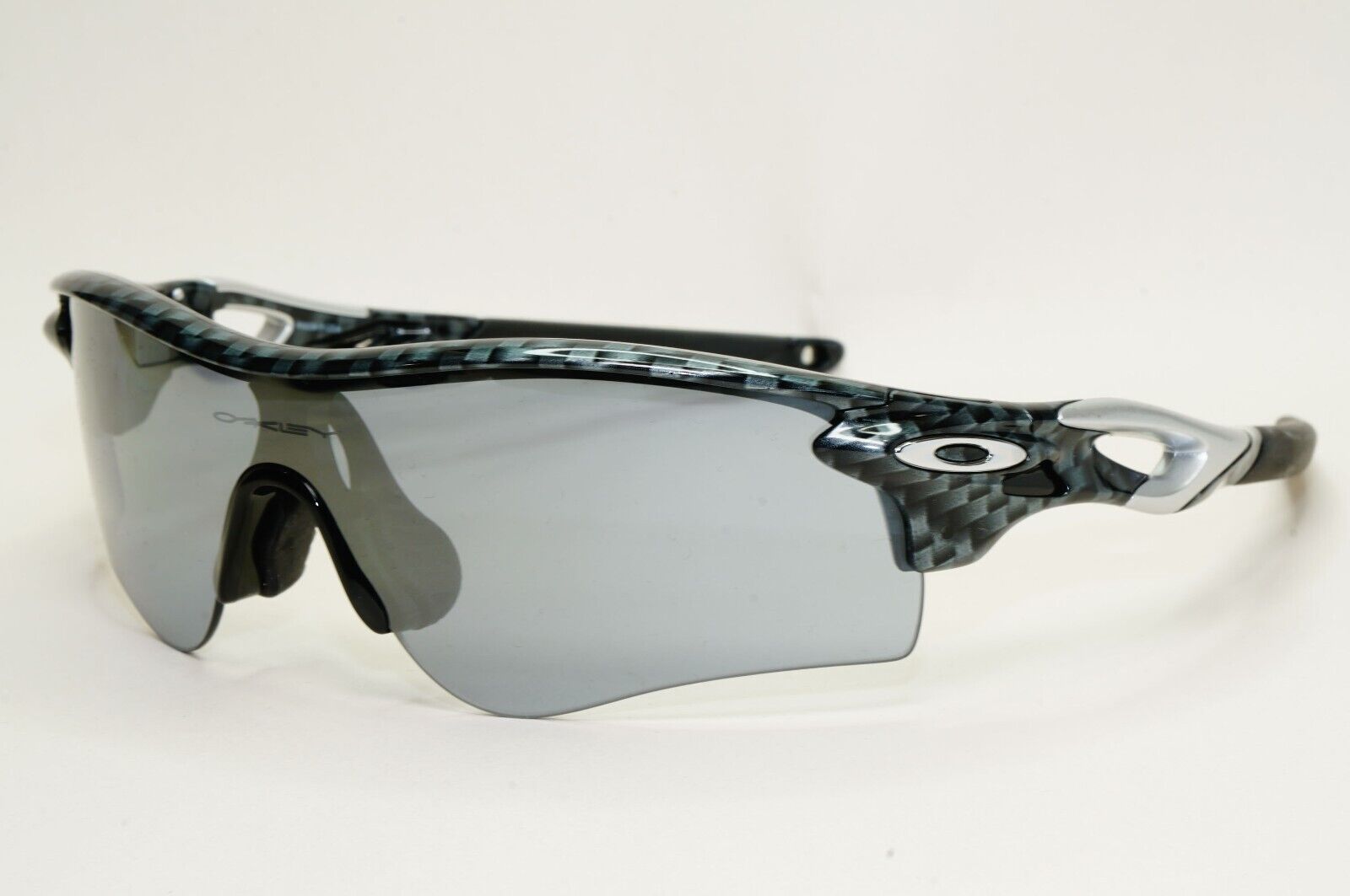 Oakley Sunglasses RadarLock Path A Carbon Fiber Slate Iridium Mirror OO 9206 11
