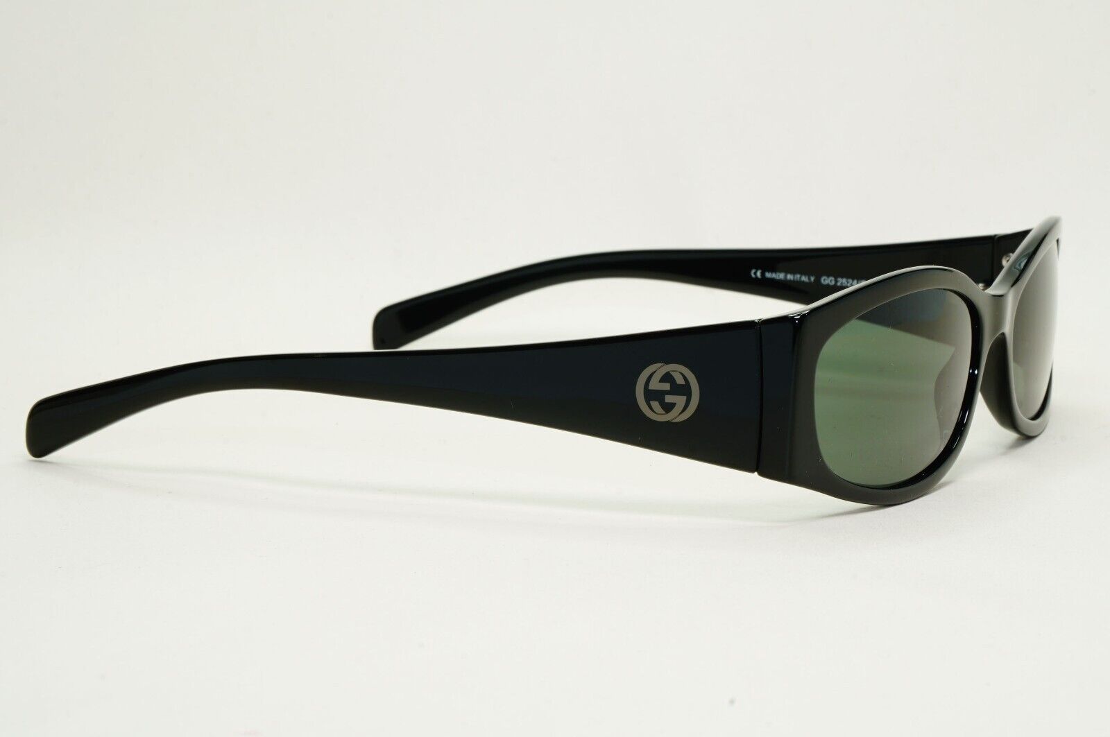Gucci Sunglasses 1999 Vintage Black Green Rectangle GG 2524/S 807 081024