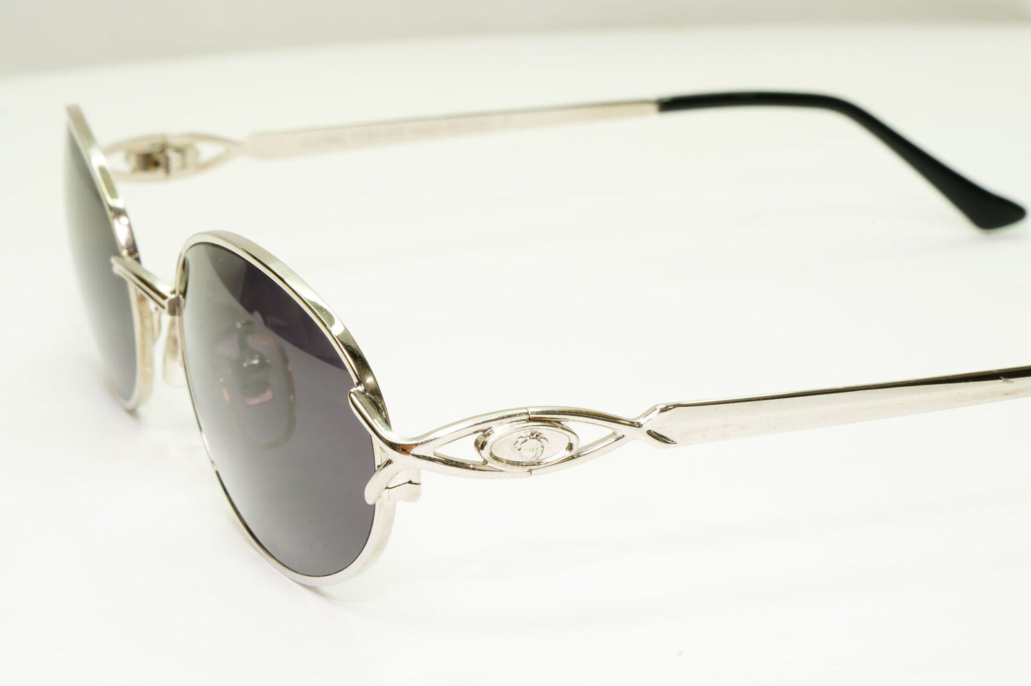 Gianni Versace 1995 Sunglasses Vintage Silver Black Metal Oval MOD H41 COL 26M A