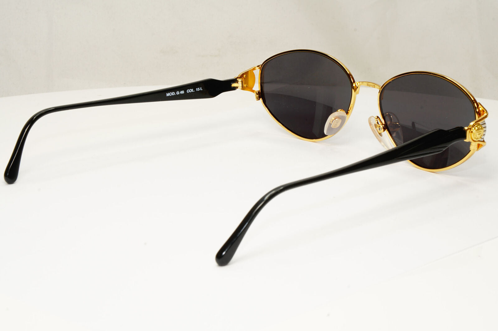 Gianni Versace 1995 Vintage Gold Medusa Unisex Black Sunglasses MOD G46 COL 15L