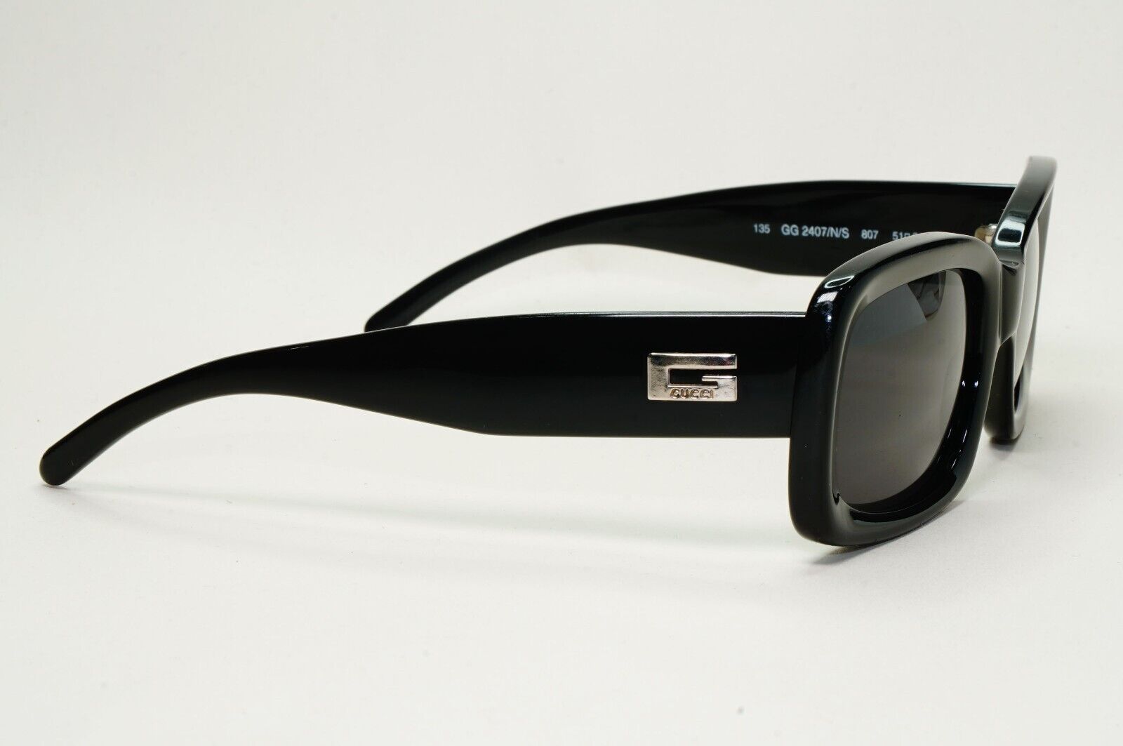Gucci Sunglasses 1996 Vintage Black Square Retro GG 2407/N/S 807 51mm 230924