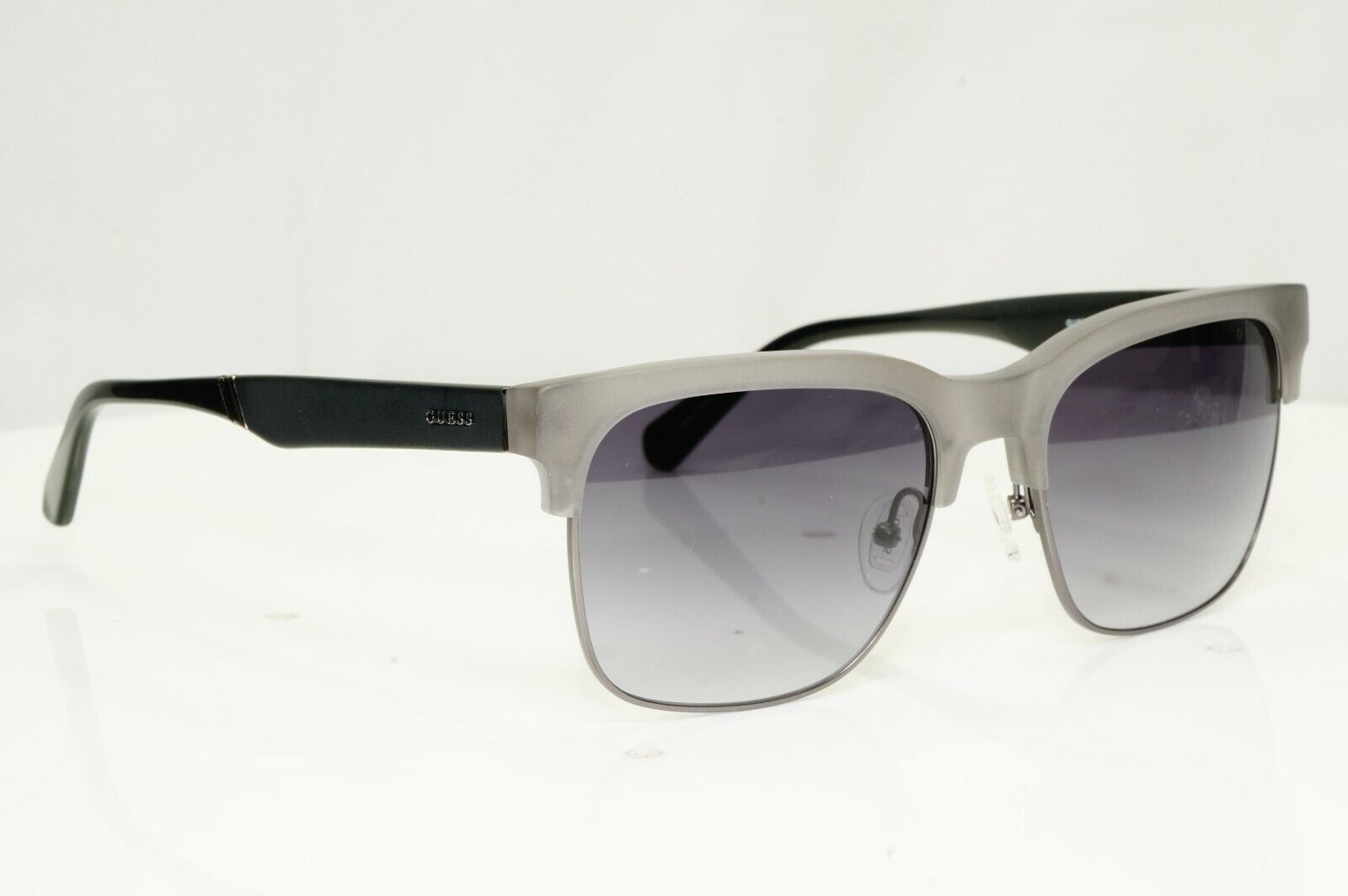 Authentic GUESS Mens Sunglasses Grey Black Gradient Smoke Square GU 6912 20B