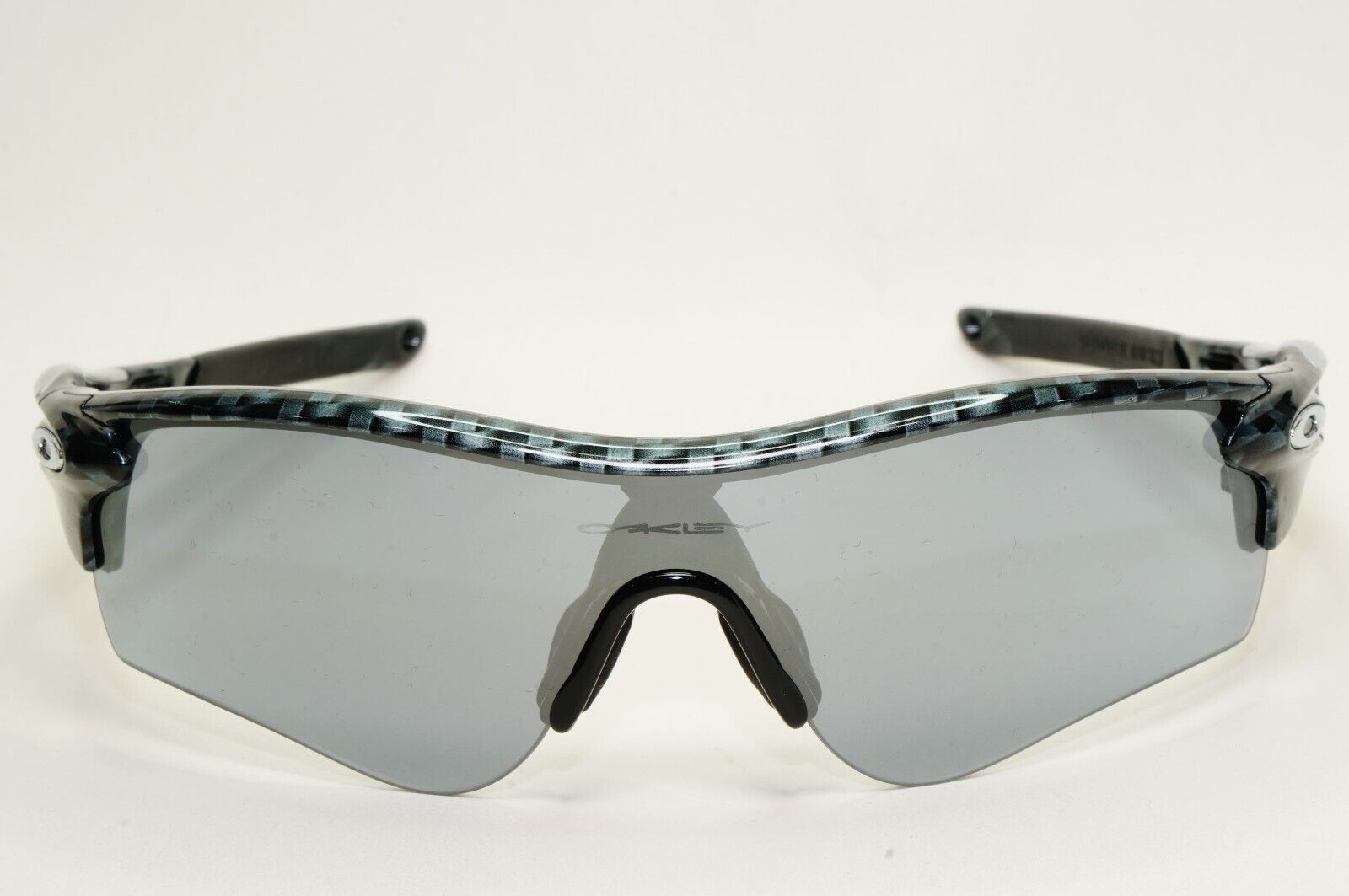 Oakley Sunglasses RadarLock Path A Carbon Fiber Slate Iridium Mirror OO 9206 11