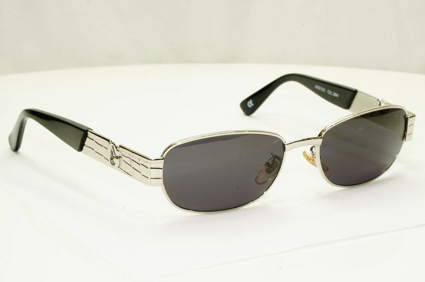 Gianni Versace 1996 Vintage Silver Rectangle Metal Sunglasses MOD S21 COL 26M