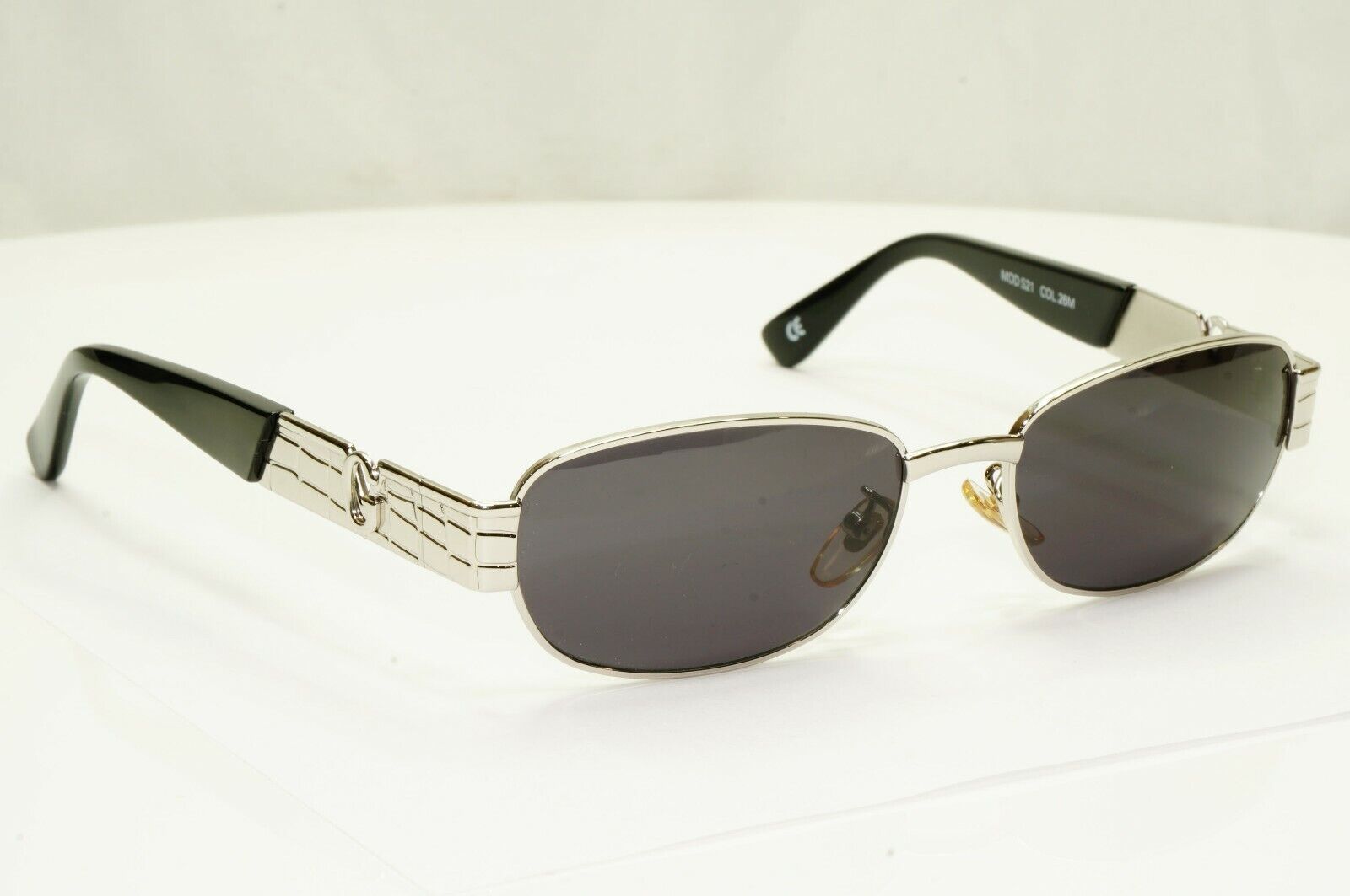 Gianni Versace 1996 Vintage Silver Rectangle Metal Sunglasses MOD S21 COL 26M