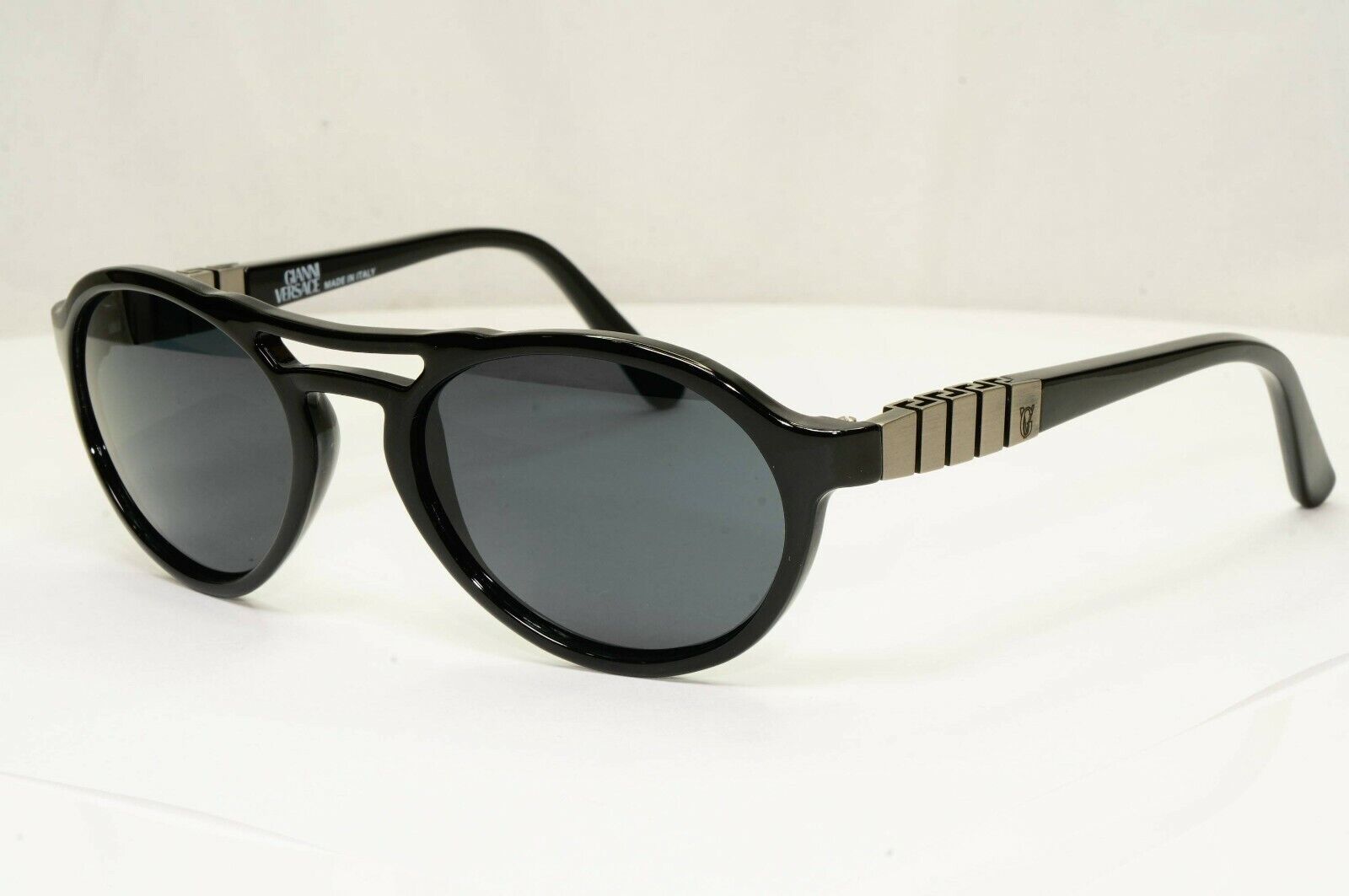 Gianni Versace 1996 Mens Vintage Black Pilot Sunglasses Meander MOD 535 COL 852