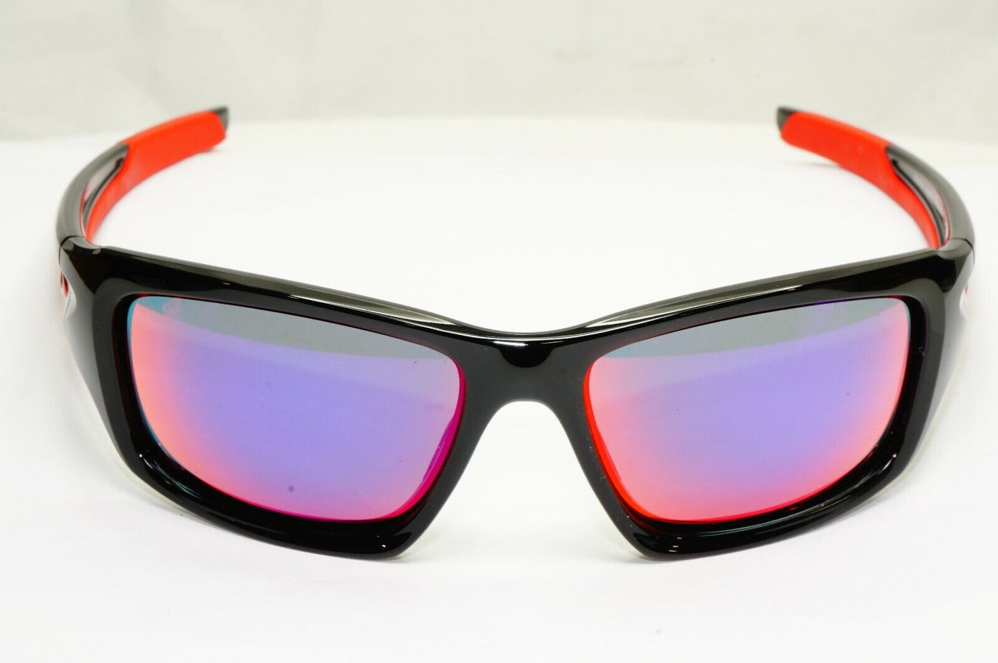 Authentic Oakley Mens Valve Sunglasses Black Red Iridium Mirror OO 9236-02