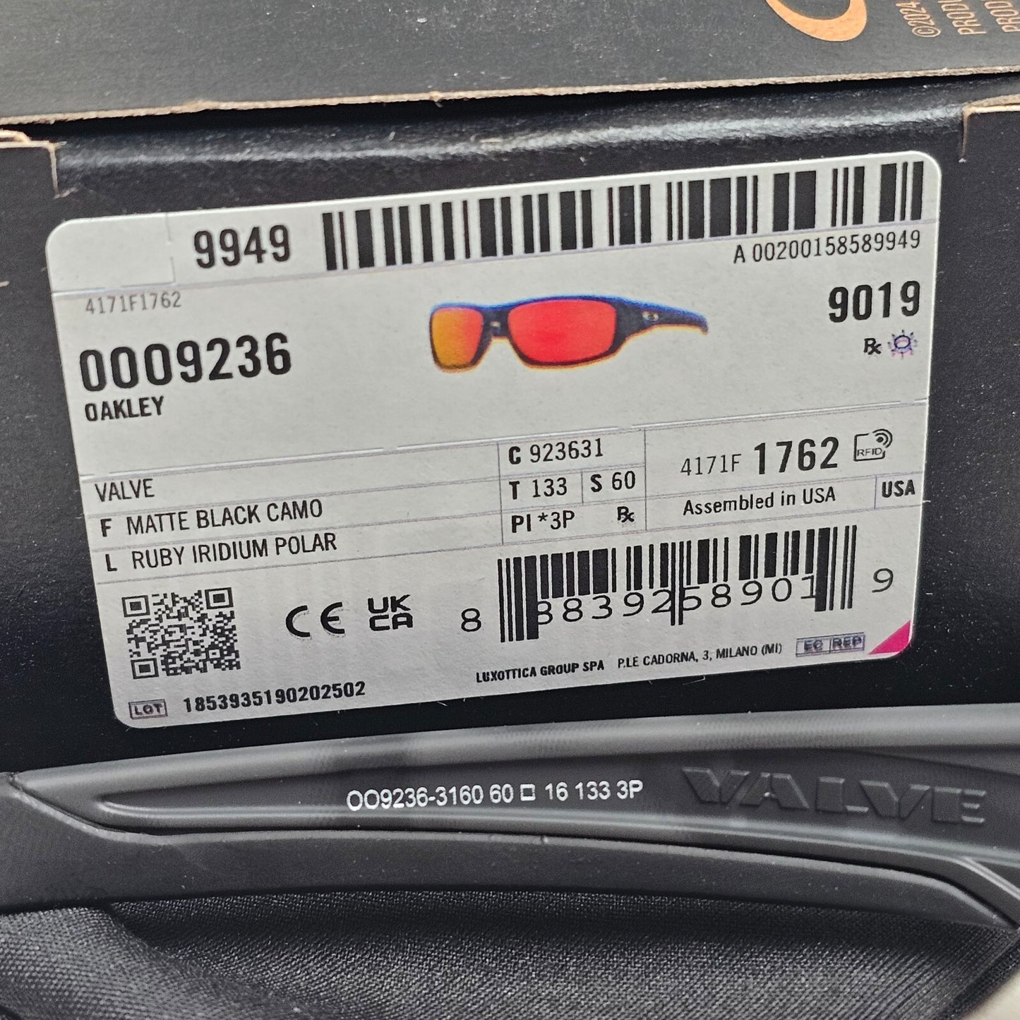 Oakley Sunglasses Polarized Valve Matte Camo Black Ruby Iridium OO 9236 31