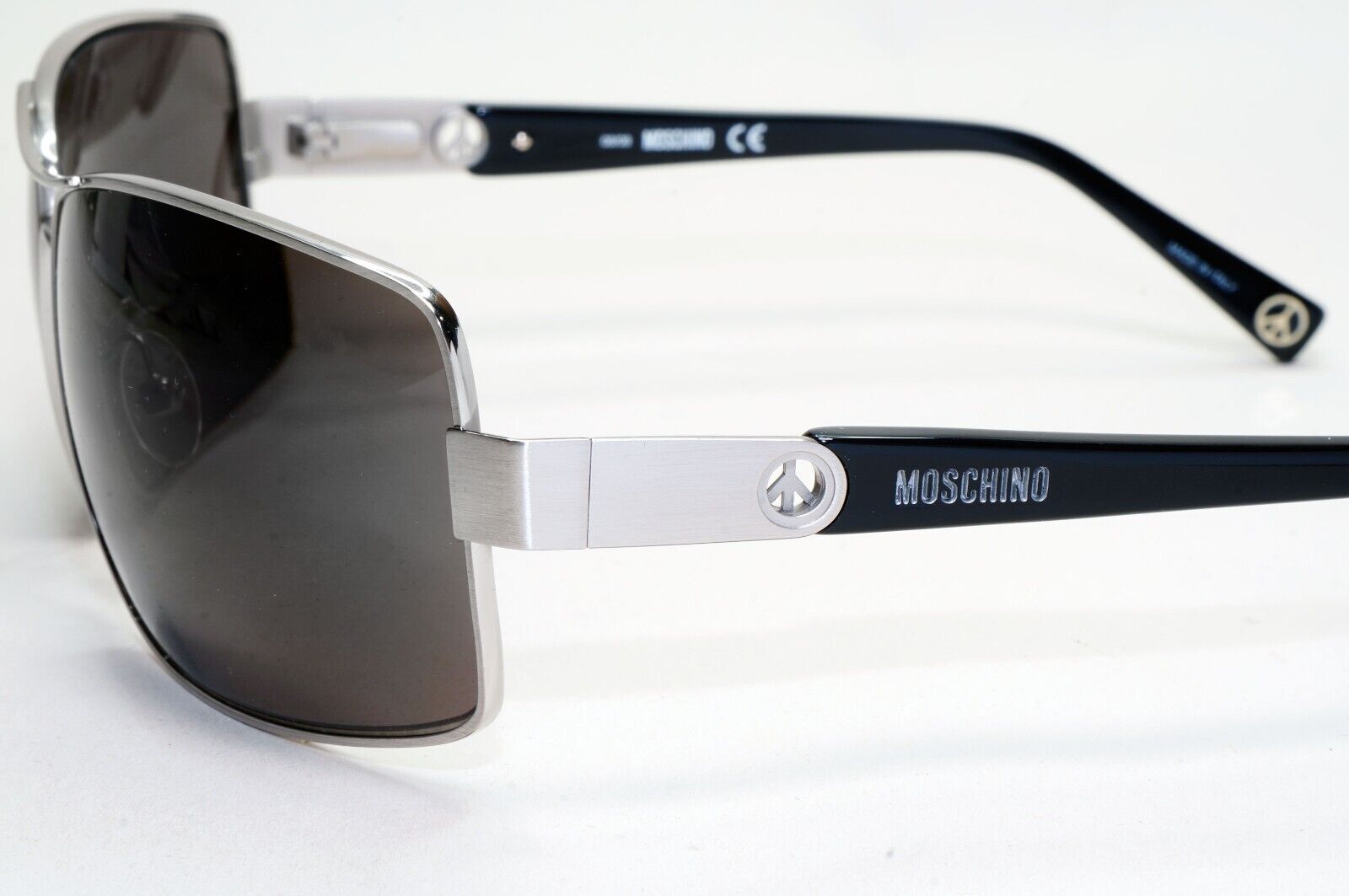 Moschino Sunglasses 2005 Vintage Silver Matte Black Wrap Square MO568 01 101124