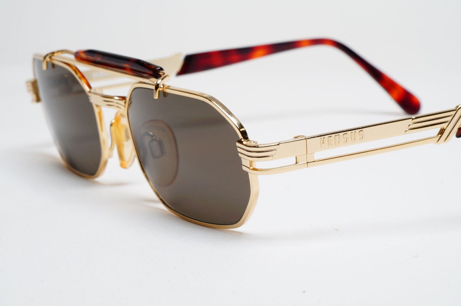 Versus Sunglasses 1996 by Gianni Versace Vintage Gold Grey MOD F25 COL 030