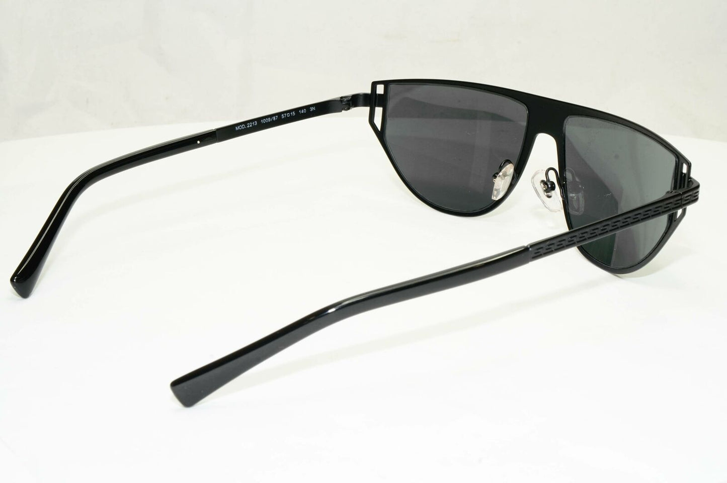 Authentic Versace Mens Unisex Black Medusa Metal Sunglasses MOD 2213 1009/87