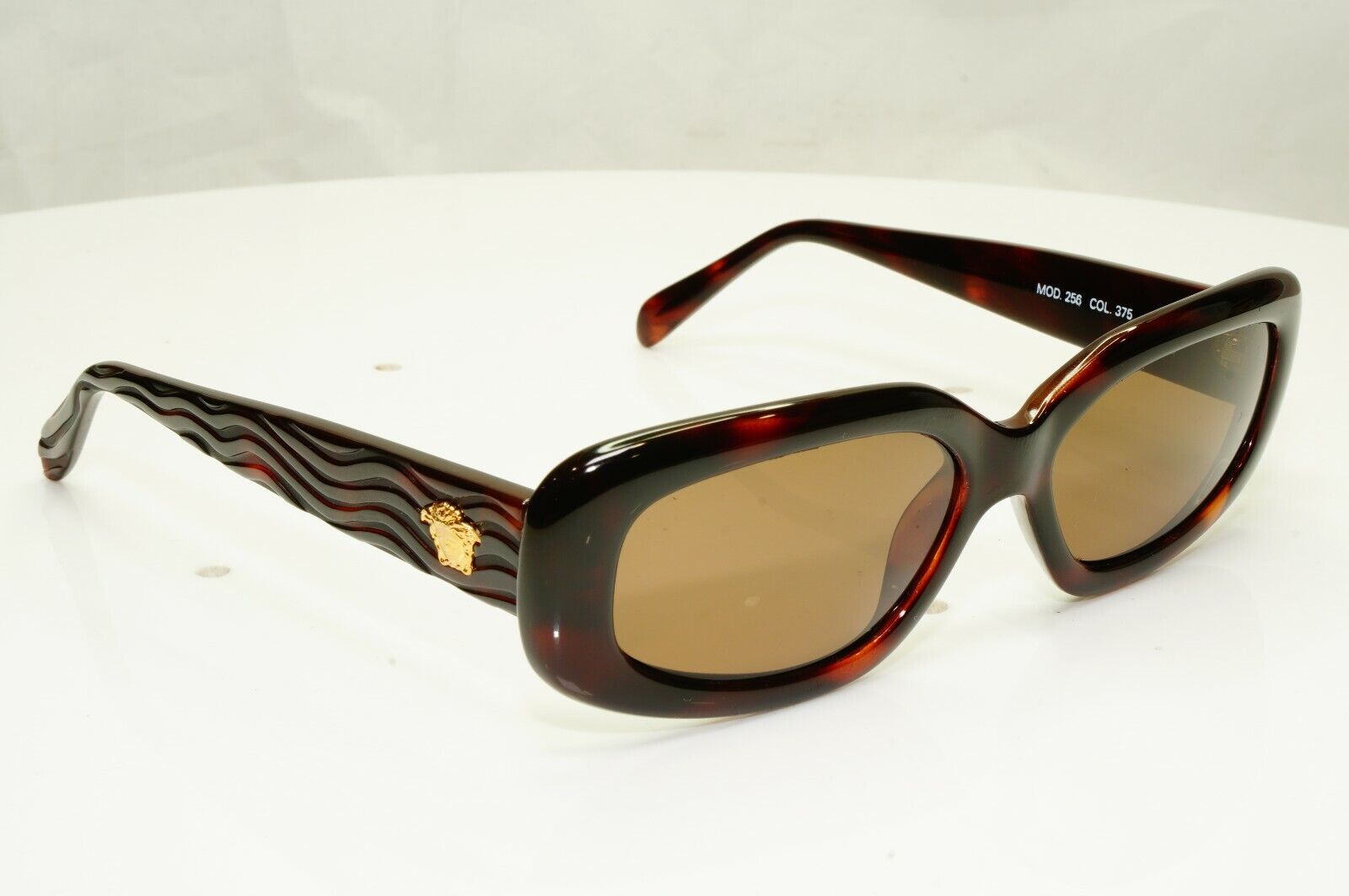 Gianni Versace 1996 Unisex Vintage Brown Gold Medusa Sunglasses MOD 256 COL 375