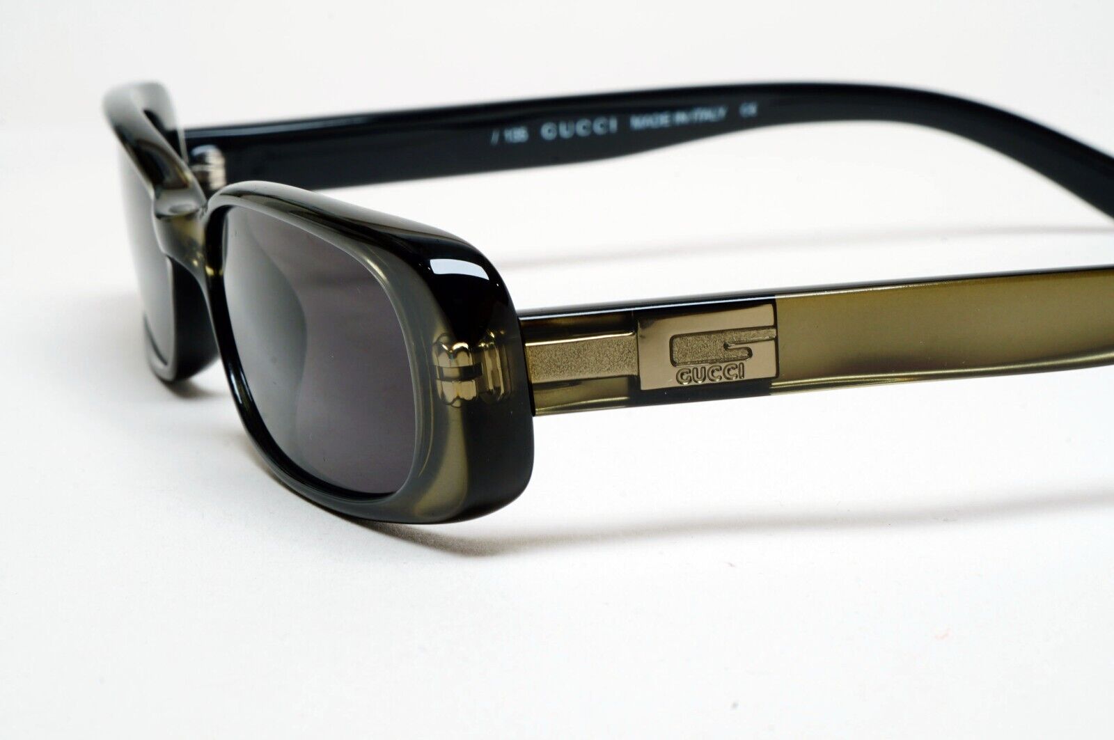 Gucci Sunglasses 1998 Vintage Green Black Rectangle Small GG 2443/S 4YB 050225