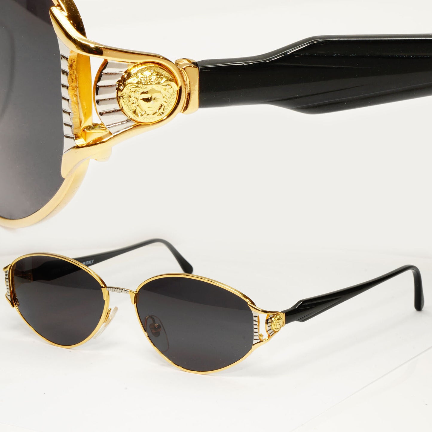 Gianni Versace 1995 Vintage Gold Medusa Unisex Black Sunglasses MOD G46 COL 15L