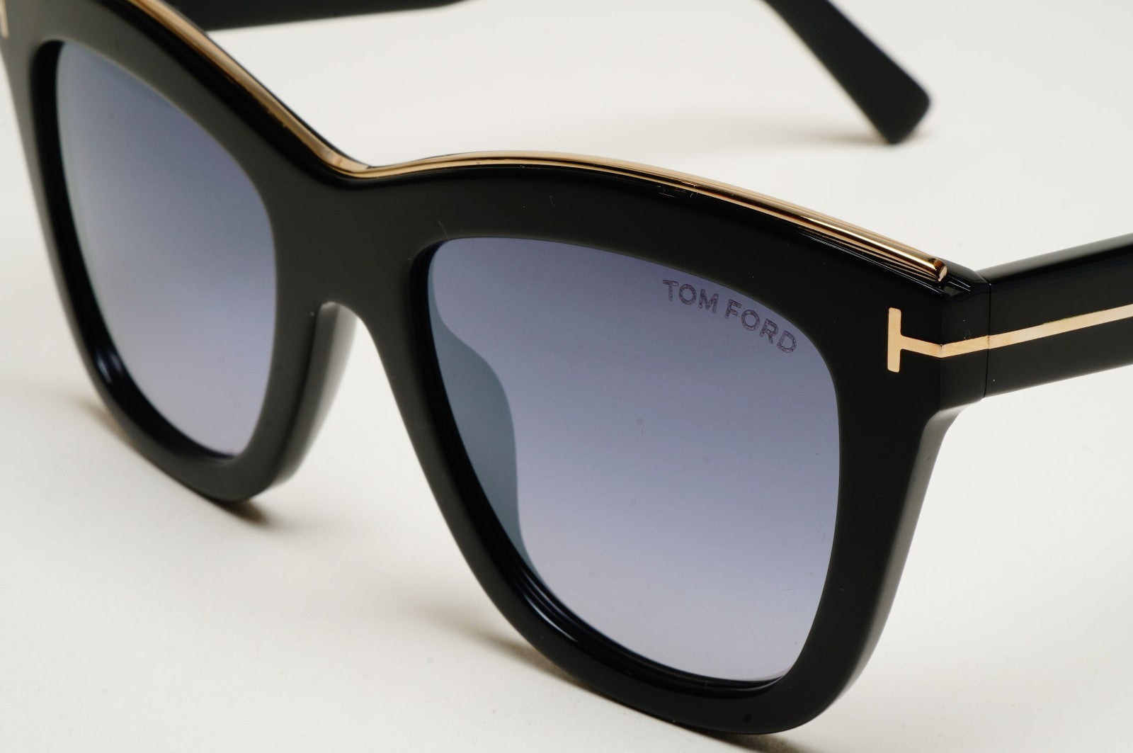 Tom Ford Sunglasses Julie Black Grey Square Gold T FT0685 TF 685 01C 52mm