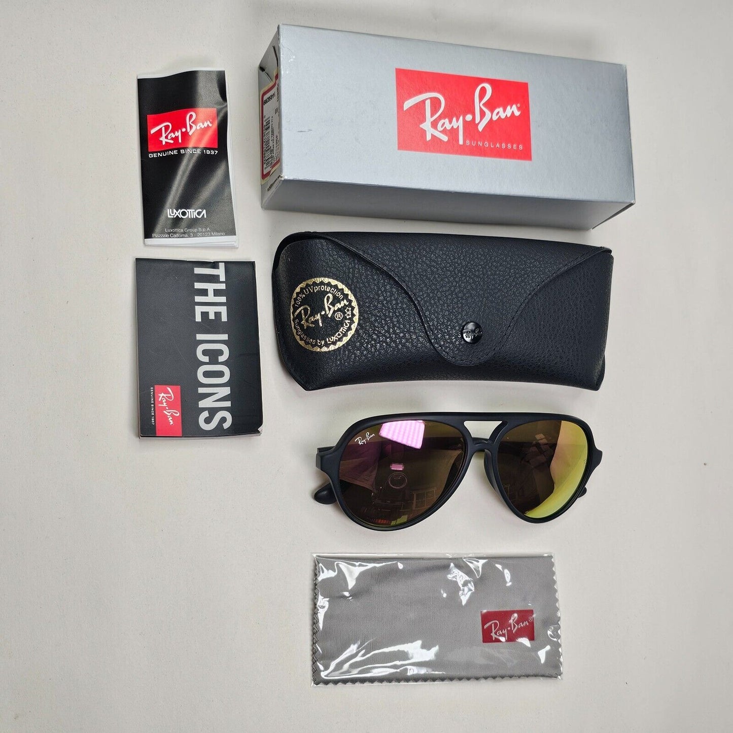Ray-Ban Sunglasses 2010 Vintage CATS 5000 Rare Black Pink Gold RB 4125-F 901S/Z2