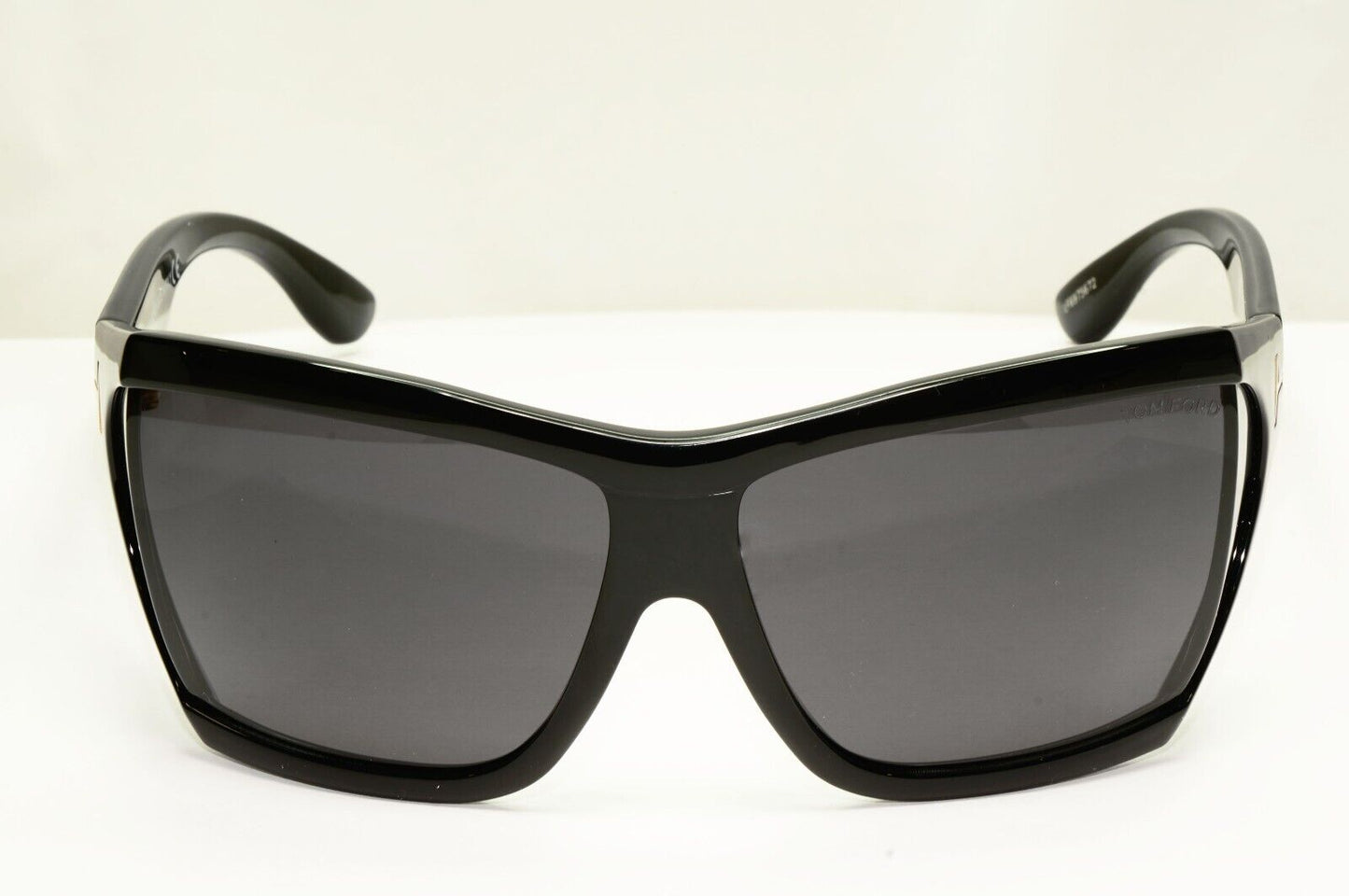 Authentic TOM FORD Mens Sunglasses Unisex Glossy Black Sedgewick TF402 01A 30676