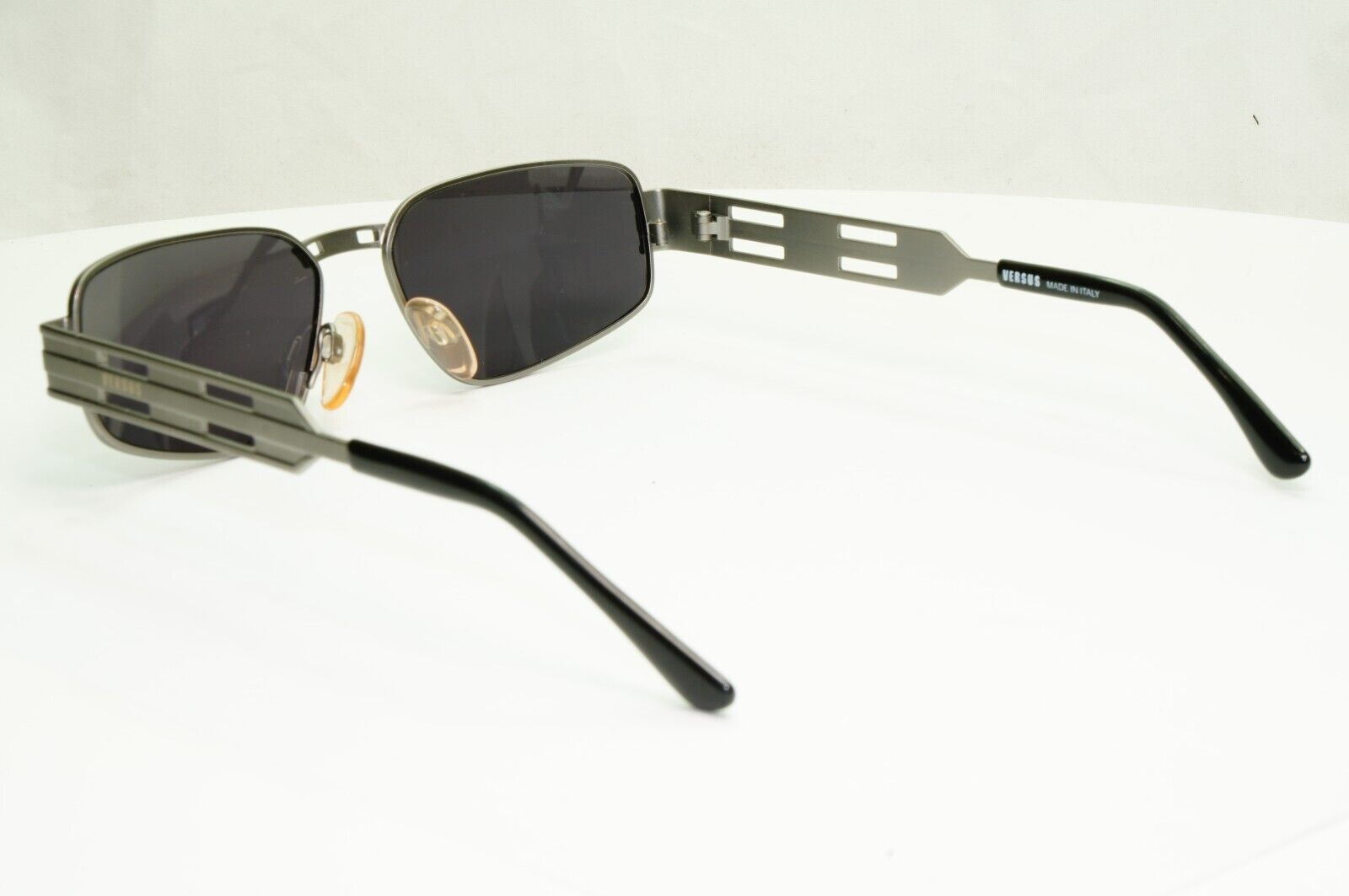 Versus Gianni Versace 1997 Sunglasses Vintage Matte Silver Black MOD R07 COL 77M