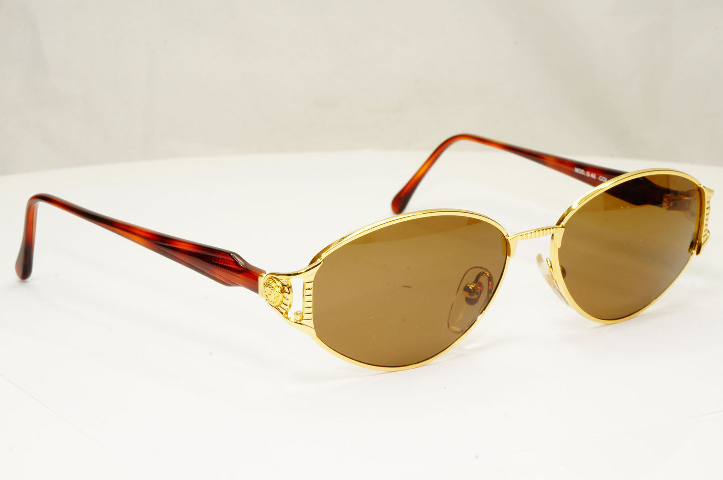 Gianni Versace 1995 Vintage Gold Medusa Unisex Brown Sunglasses MOD G46 COL 19L
