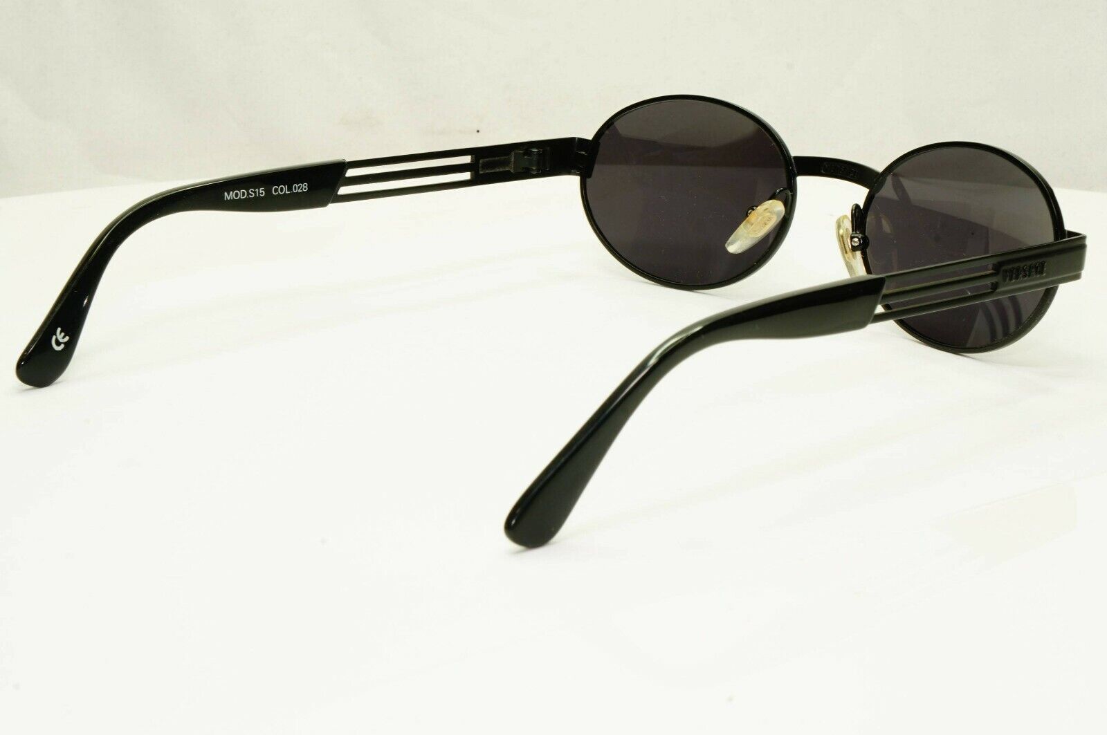 Gianni Versace 1996 Vintage Unisex Black Oval Metal Sunglasses MOD S15 COL 028