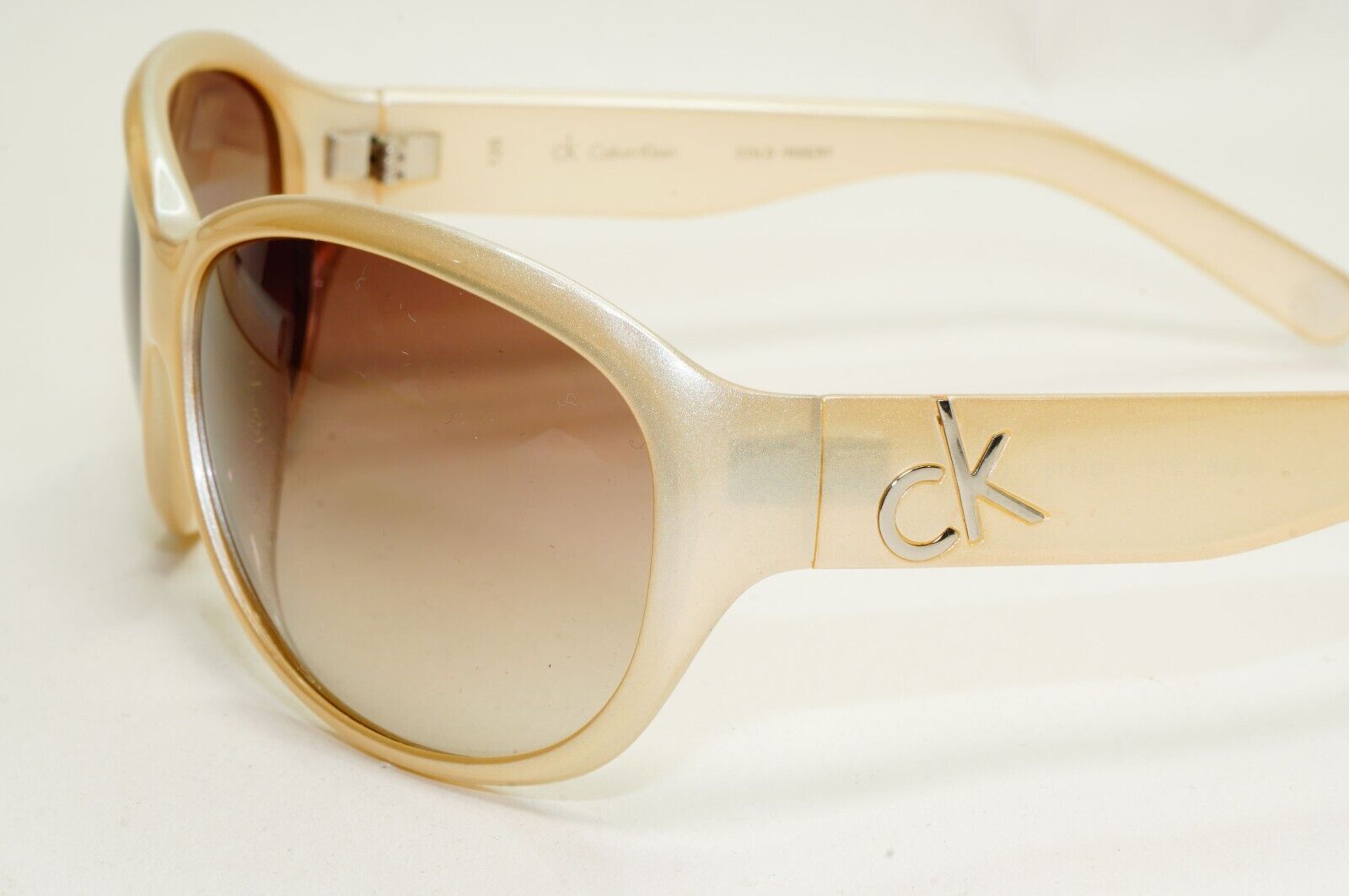 Calvin Klein Sunglasses 2005 Vintage Beige Brown Gradient Wrap 3054S 271 121124