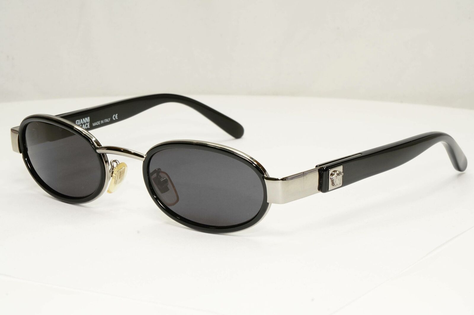 Gianni Versace 1996 Vintage Oval Black Silver Medusa Sunglasses MOD X28 COL 029