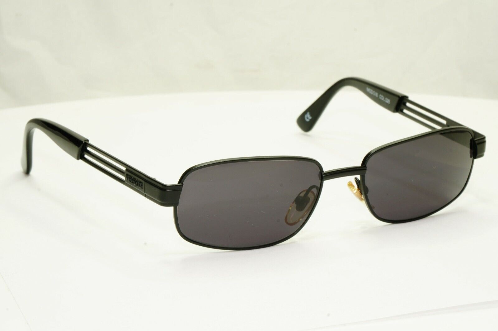 Gianni Versace 1996 Vintage Unisex Black Oval Metal Sunglasses MOD S16 COL 028
