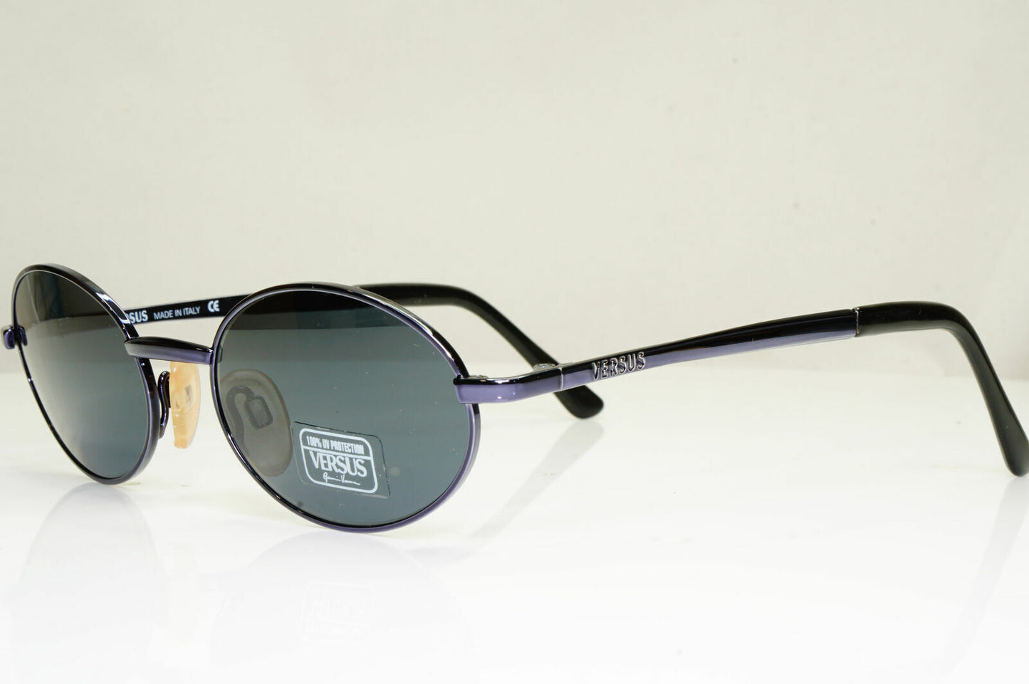 Versus by Gianni Versace 1996 Vintage Violet Oval Sunglasses MOD R28 COL 52M