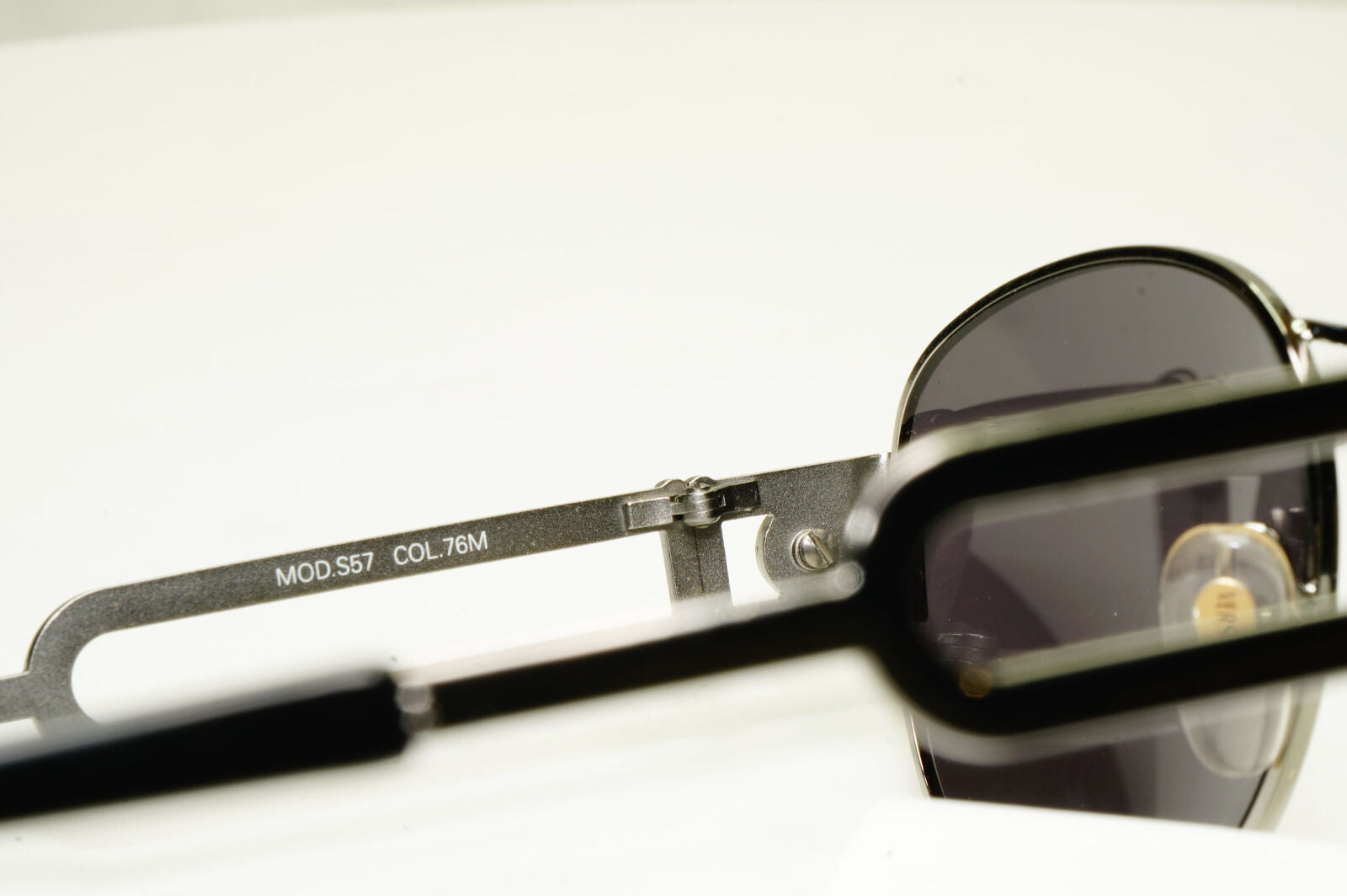 Gianni Versace 1996 Vintage Mens Silver Medusa Metal Sunglasses MOD S57 COL 76M