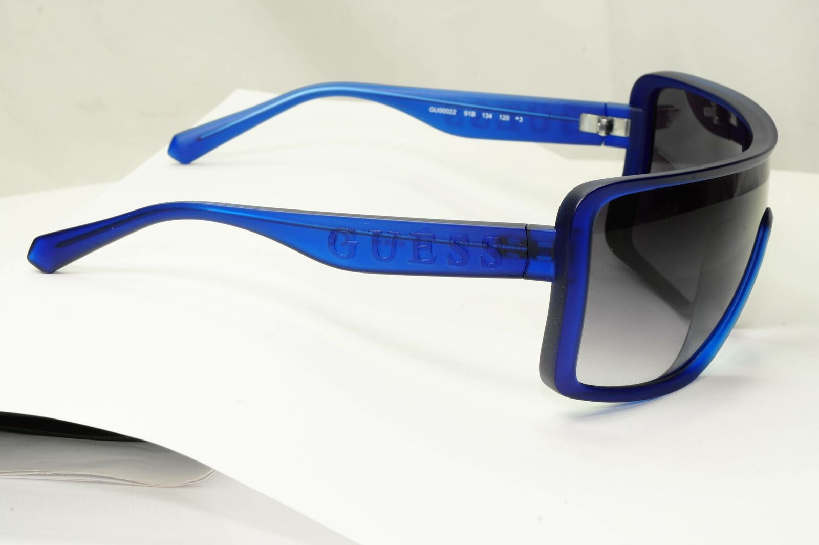 Guess Mens Shield Visor Sunglasses Blue Black Gradient Smoke GU 00022 91B Ski