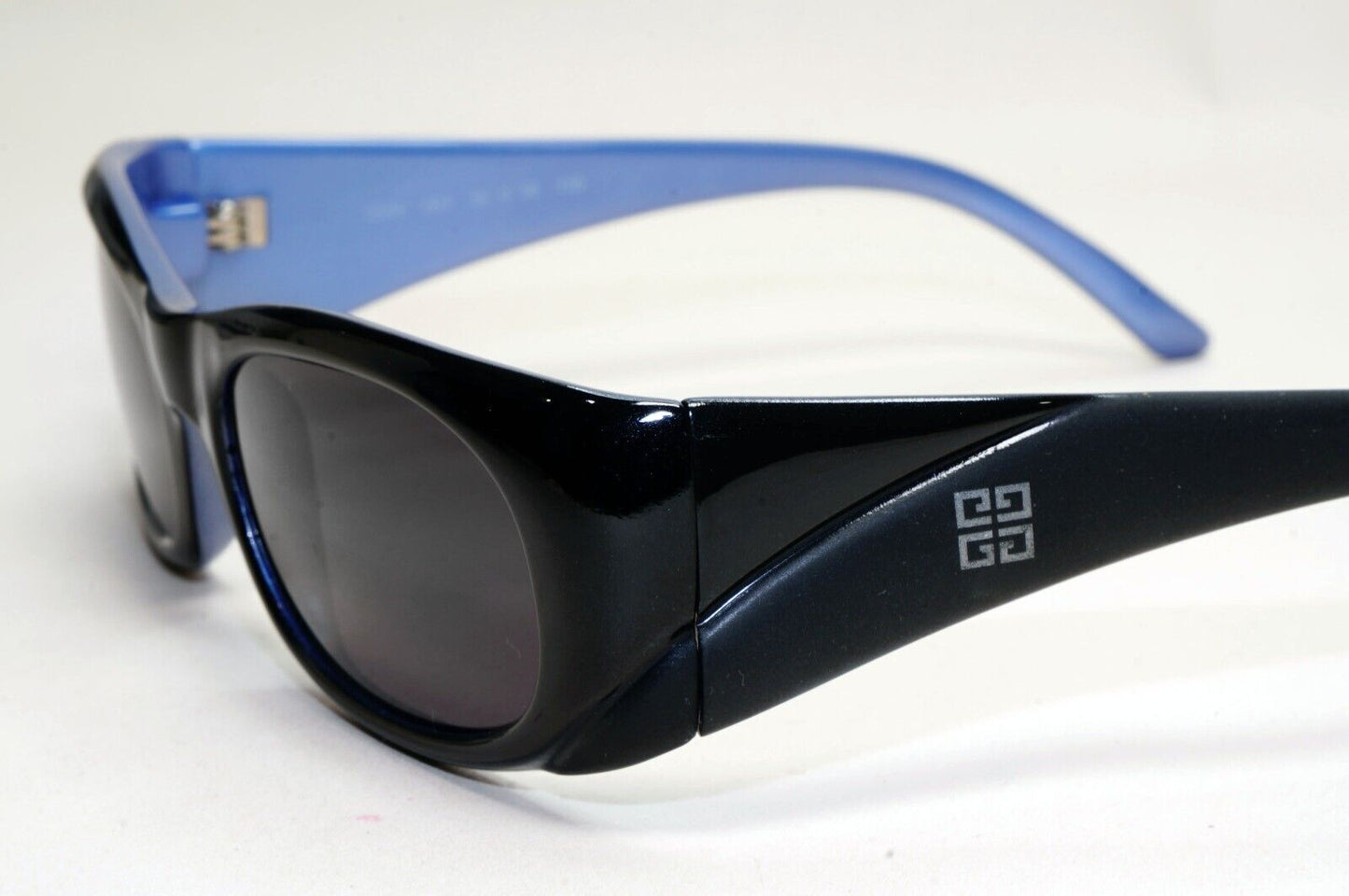 Givenchy Sunglasses 2005 Vintage Black Rectangle Unisex 2504 001 52mm 021124