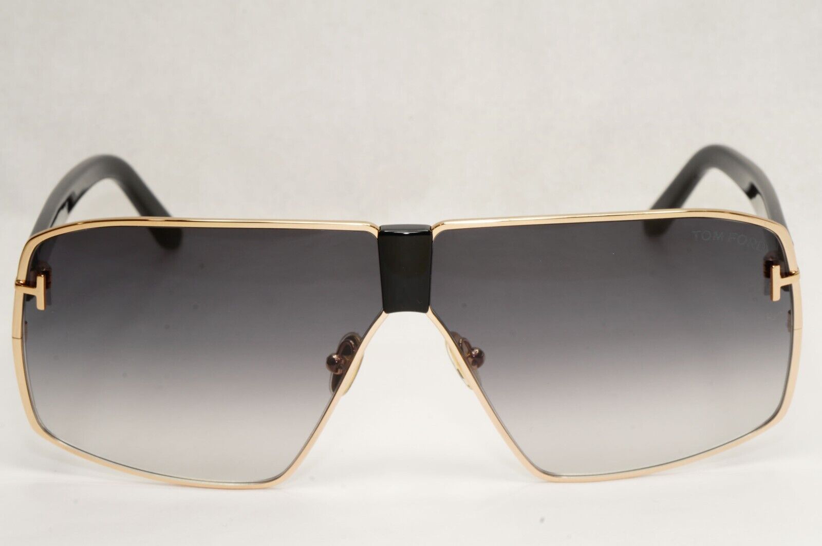 Tom Ford Sunglasses Reno Black Gold Grey Gradient Navigator FT0911 TF 911  28B A