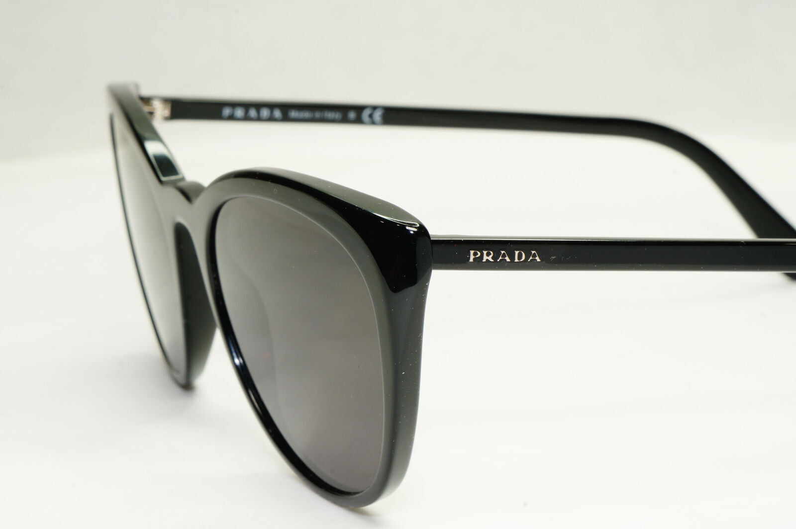 Prada Sunglasses Black Cat Eye Glossy Womens Fashion PR07VV VPR 07V 1AB-1O1 53mm
