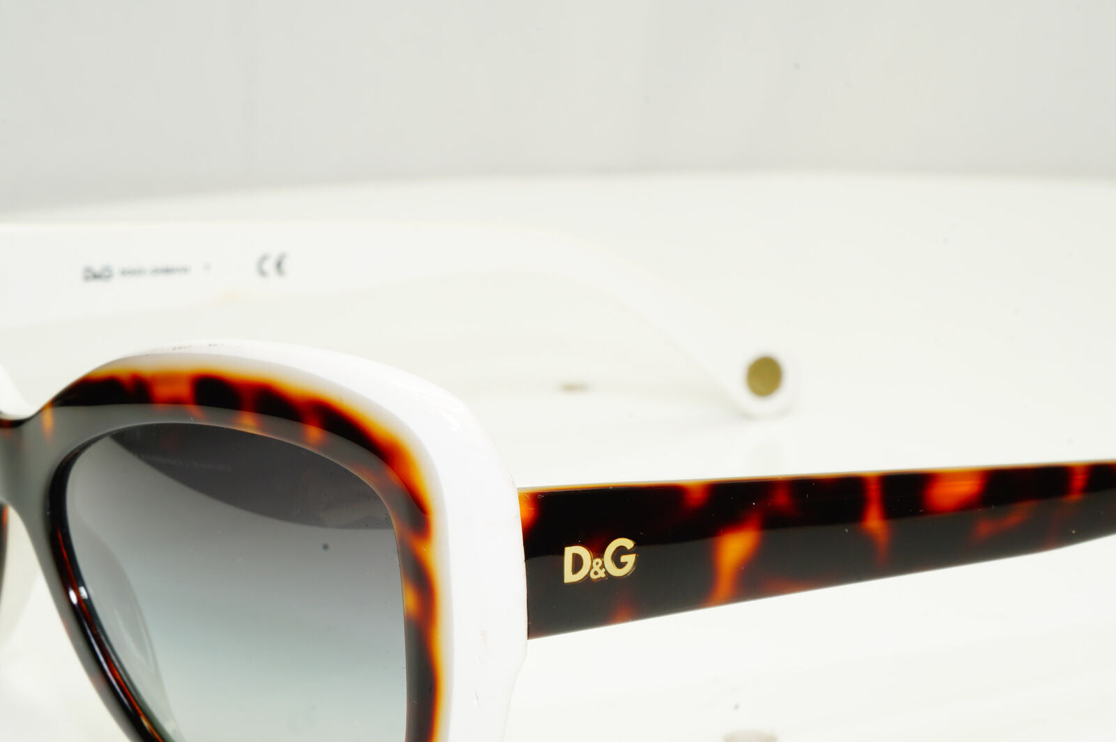 Authentic Dolce & Gabbana Womens Boxed Vintage Sunglasses D&G 3046 936/8G 33289