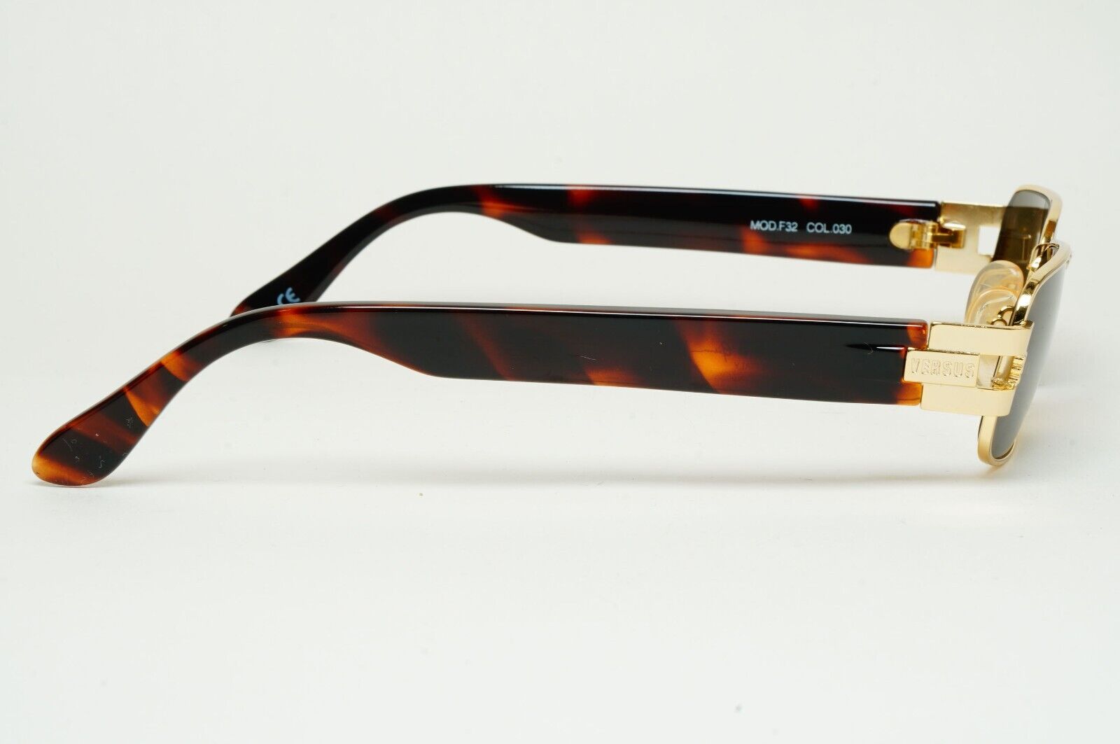 Versus Sunglasses 1996 by Gianni Versace Vintage Gold Rectangle MOD F32 COL 030